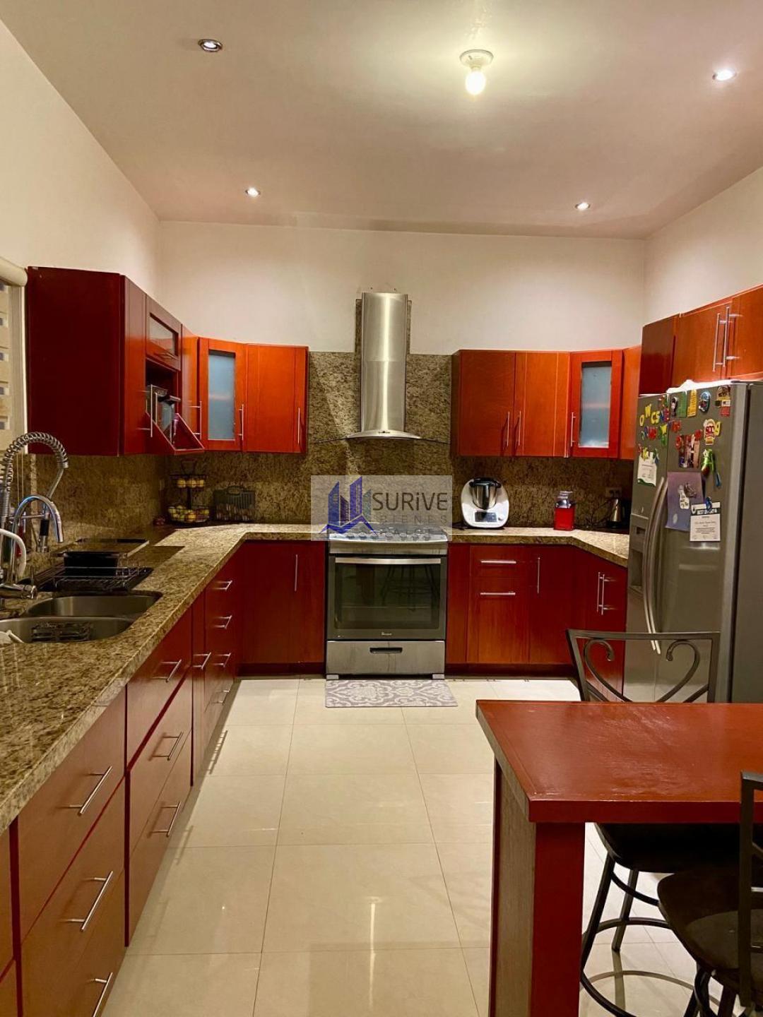 CASA EN VENTA ZONA SUR