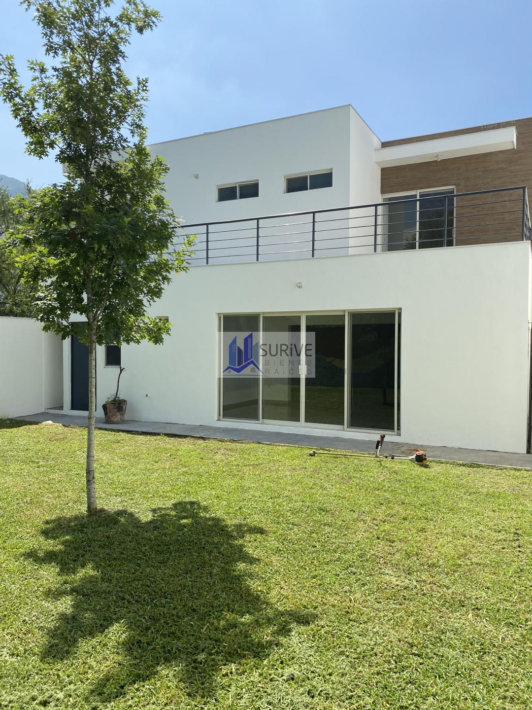 Renta de Casa Laderas