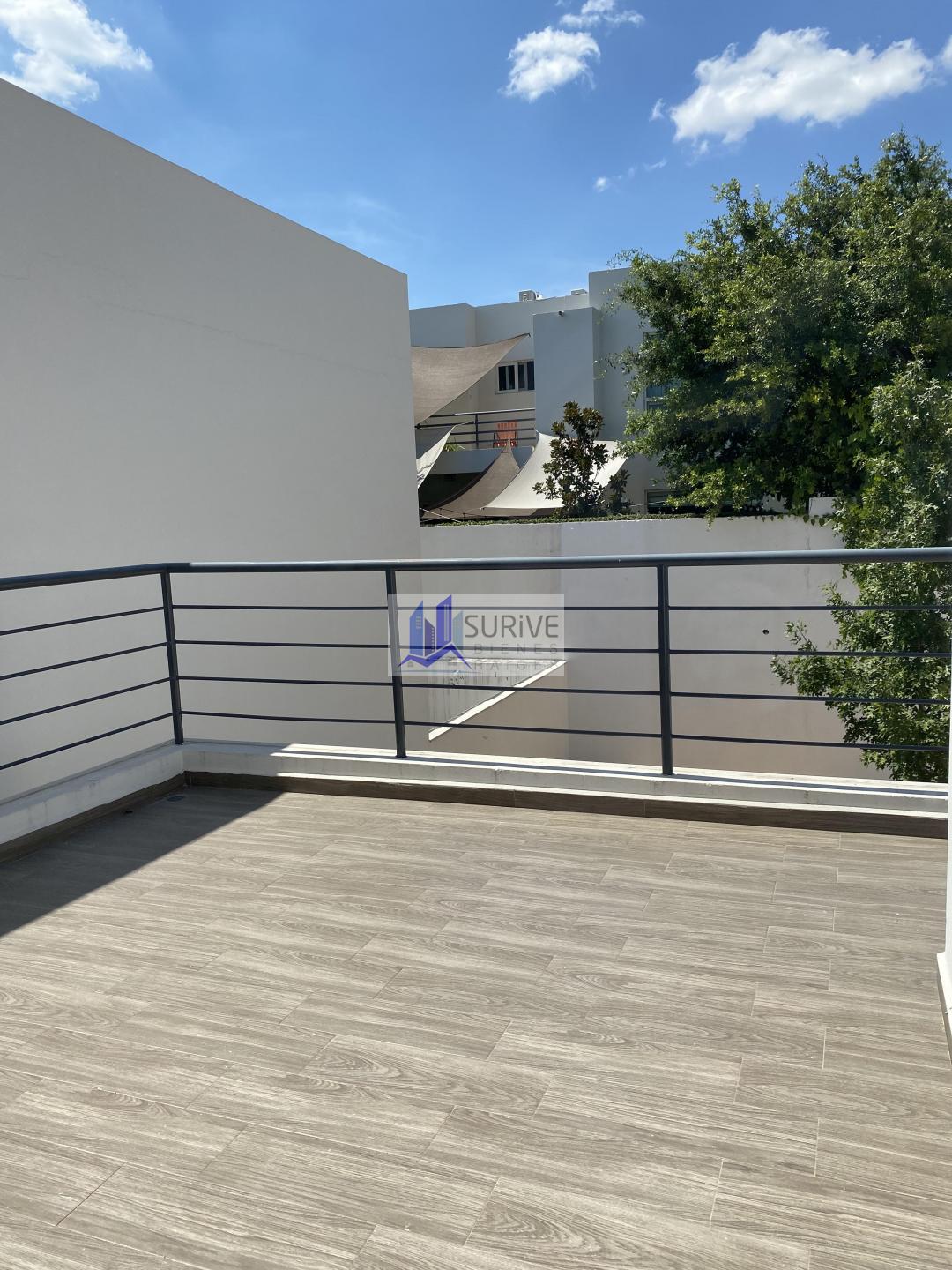 Renta de Casa Laderas