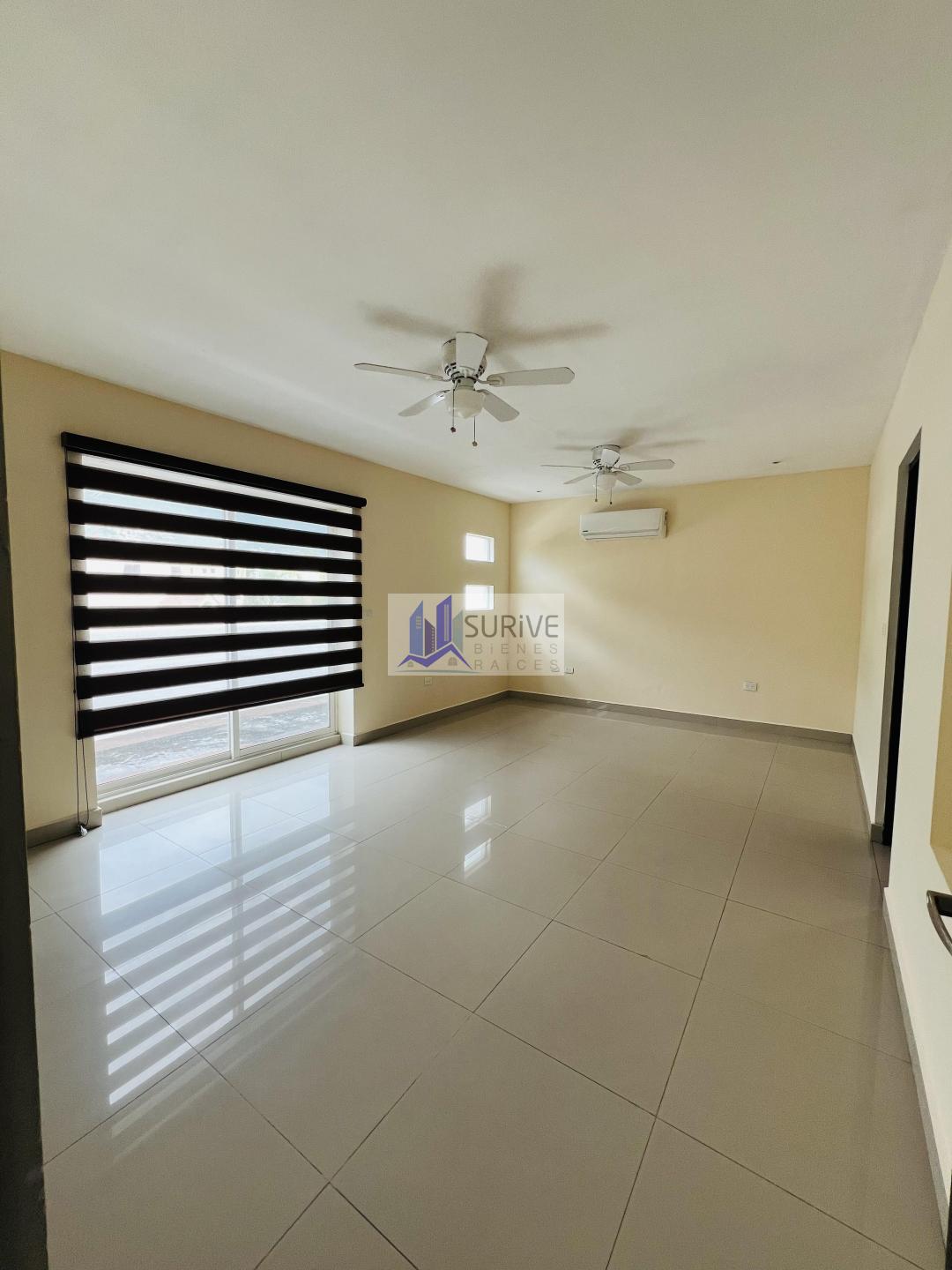 Casa en Renta Residencial La Escondida