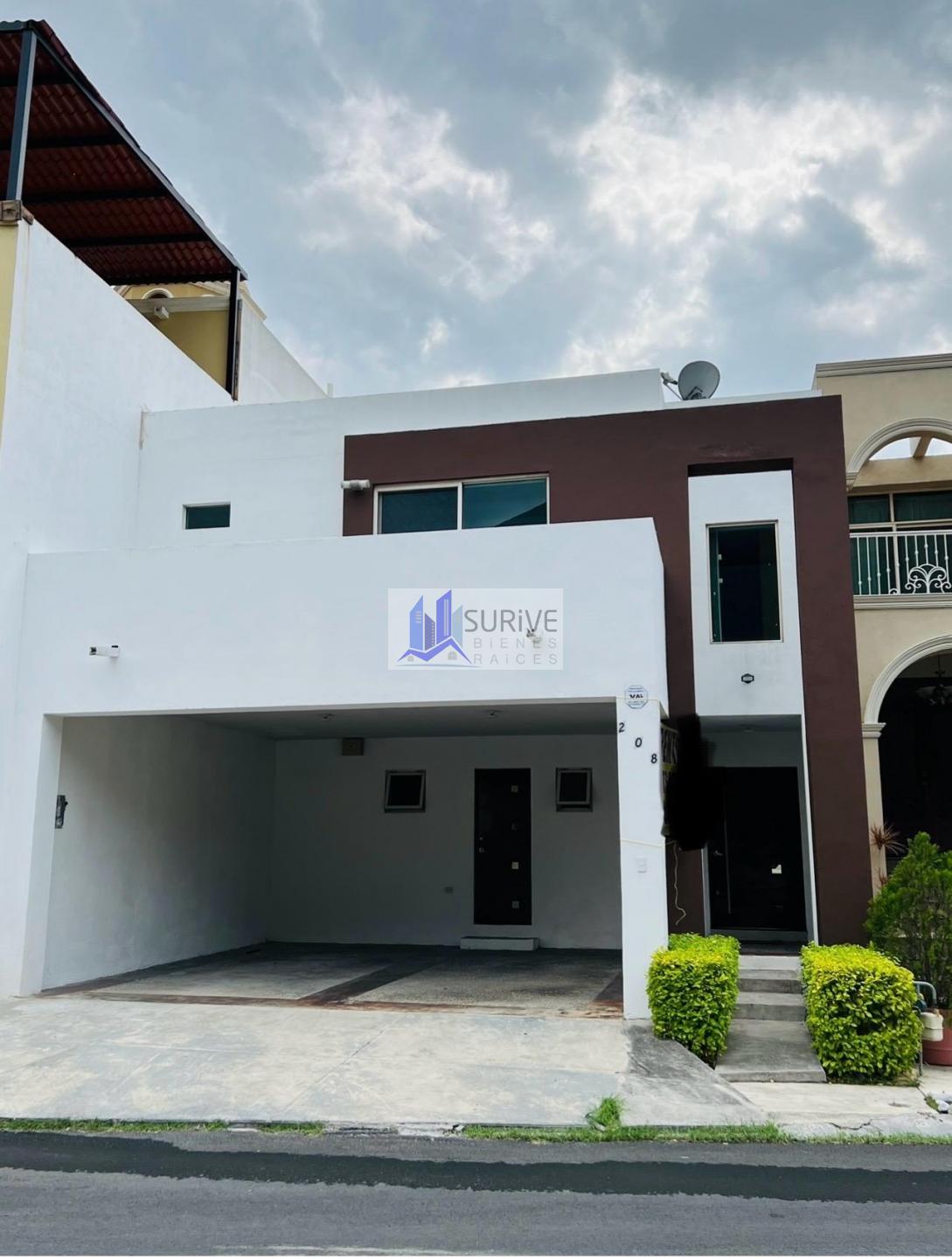 Casa en Renta Residencial La Escondida