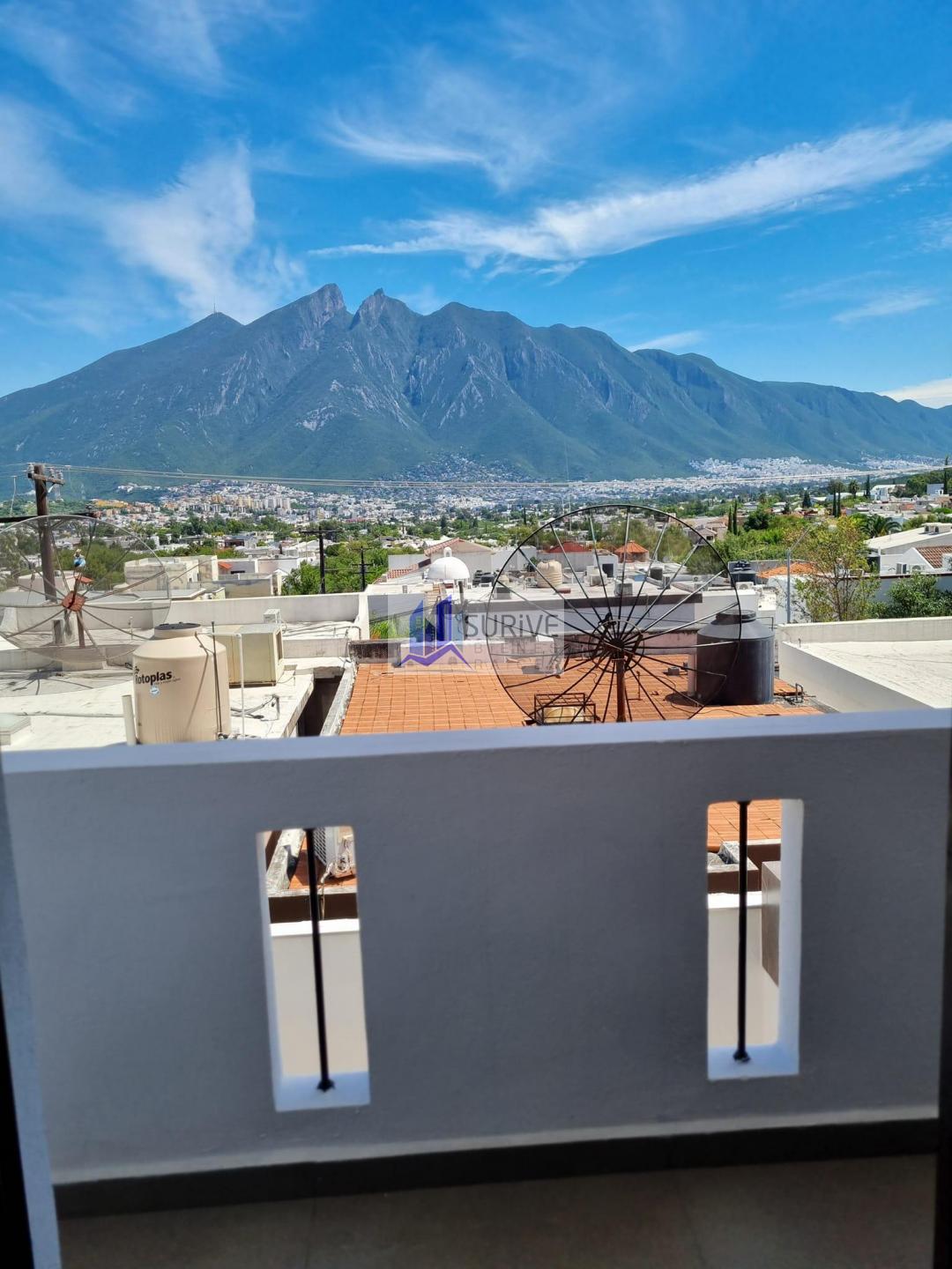 CASA EN VENTA ZONA SUR, JARDINES DEL PASEO