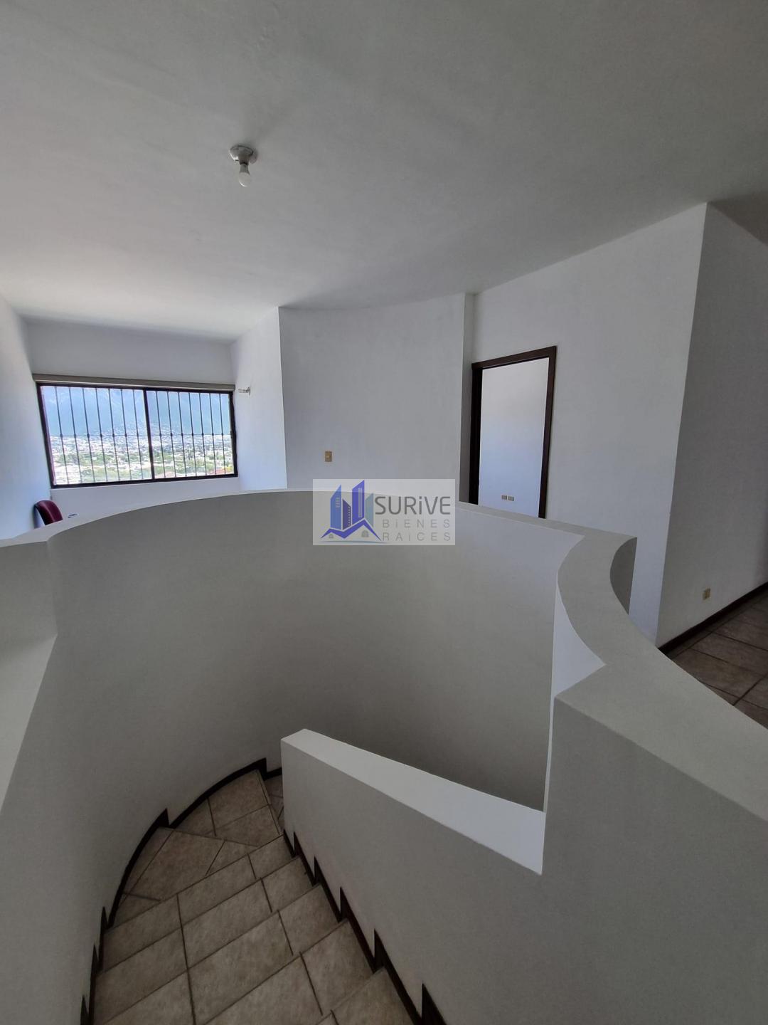 CASA EN VENTA ZONA SUR, JARDINES DEL PASEO