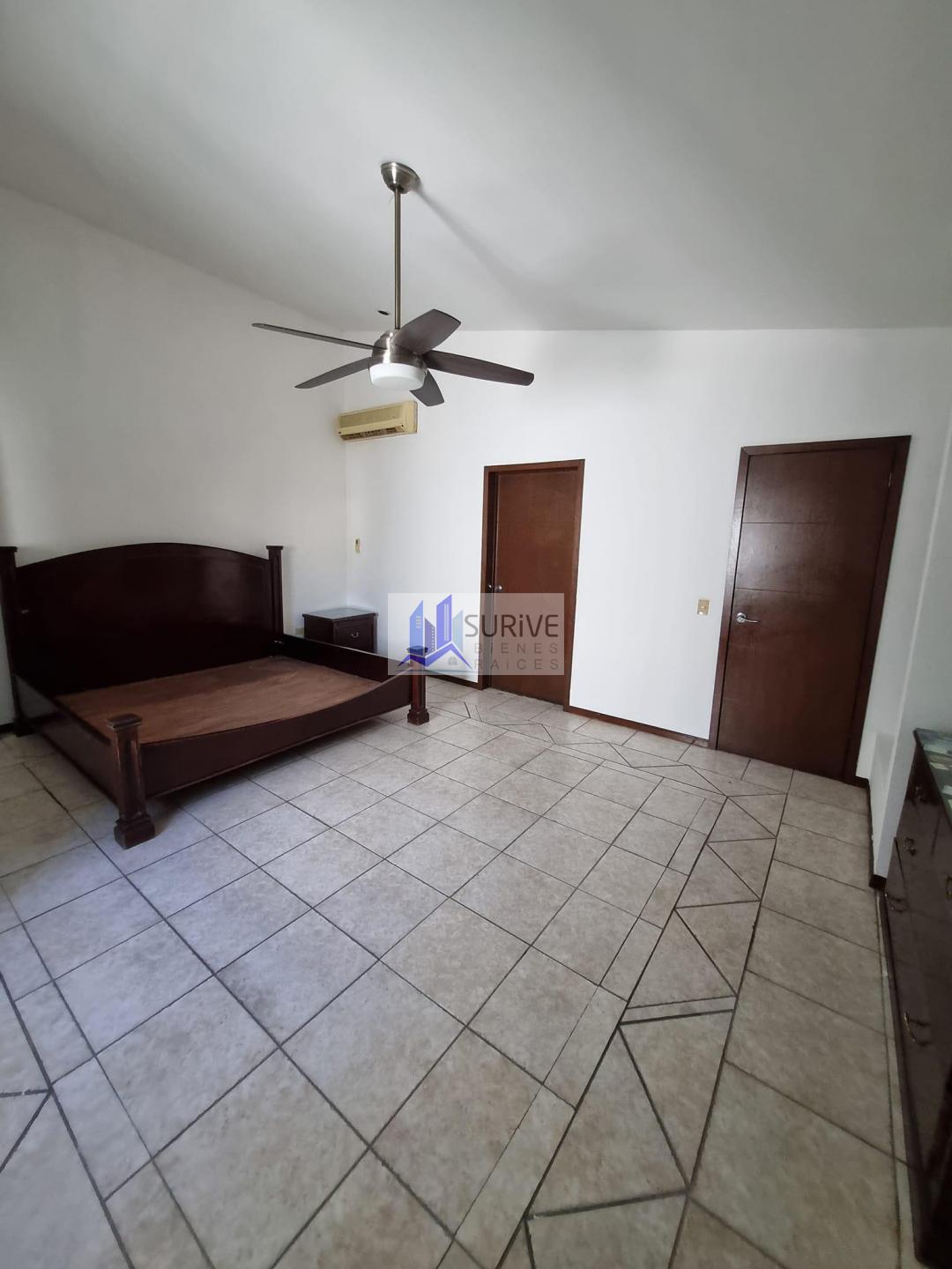 CASA EN VENTA ZONA SUR, JARDINES DEL PASEO