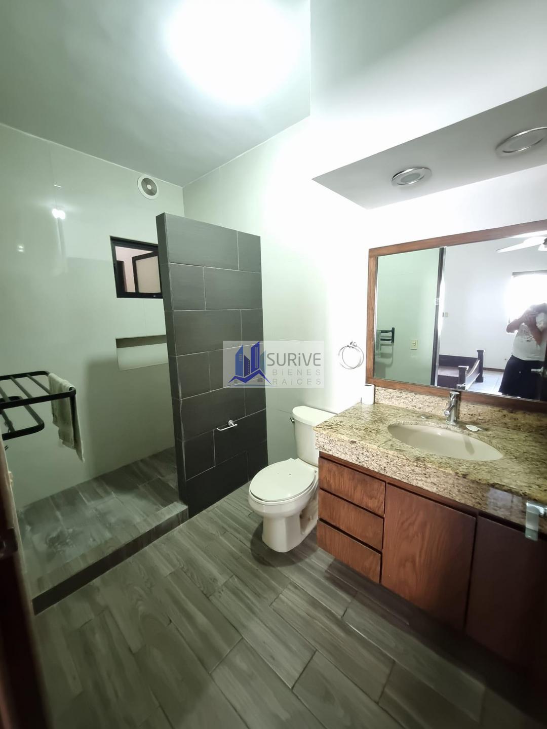 CASA EN VENTA ZONA SUR, JARDINES DEL PASEO