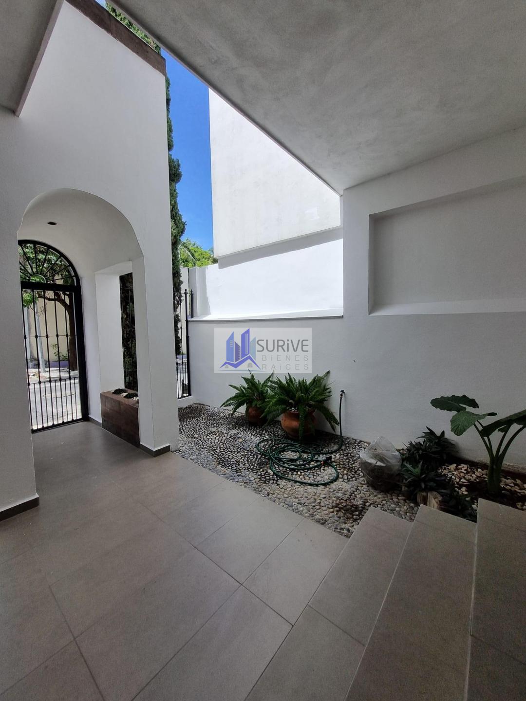 CASA EN VENTA ZONA SUR, JARDINES DEL PASEO