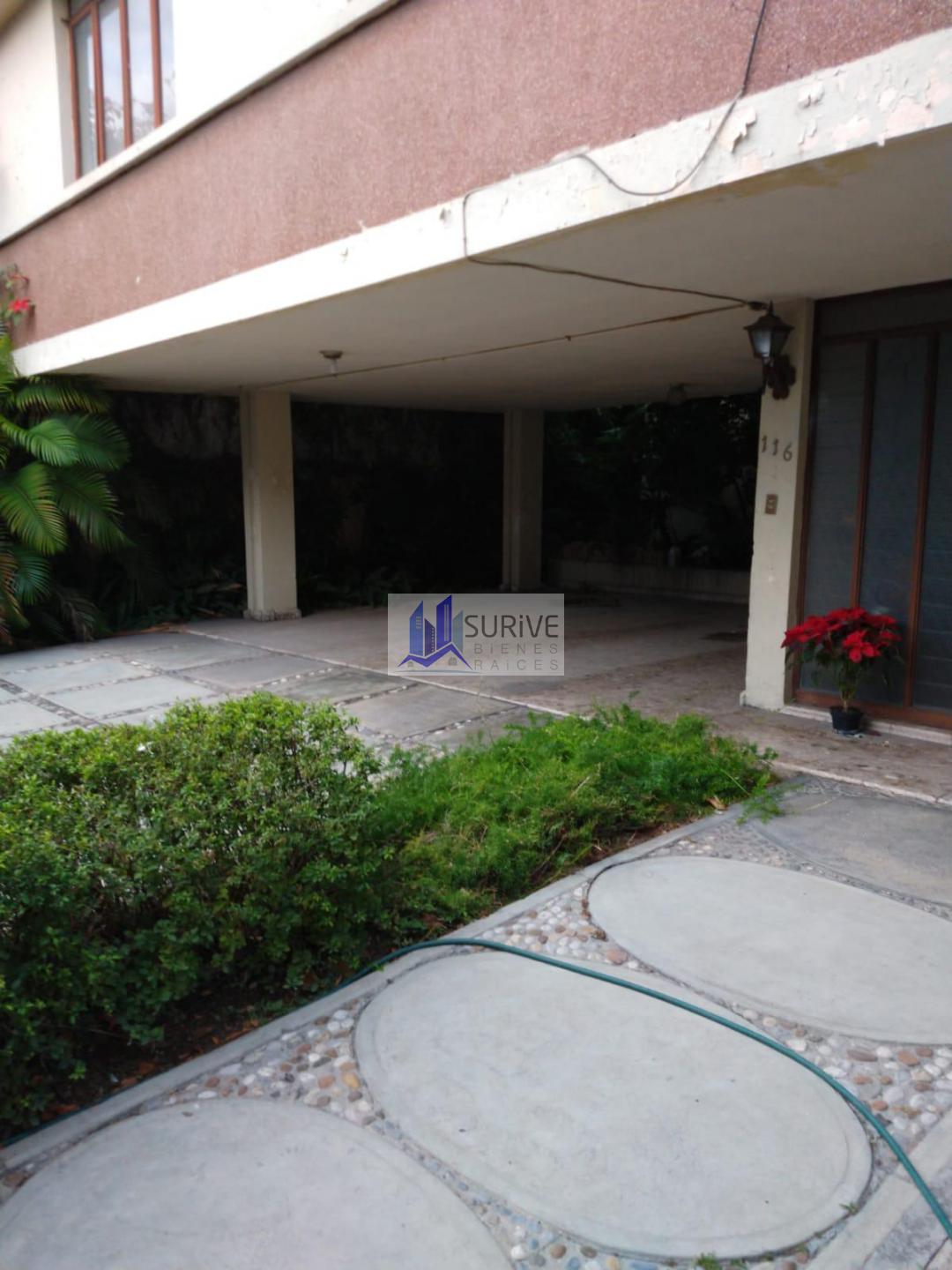 Casa en Venta en Fraccionamiento Gonzalitos.