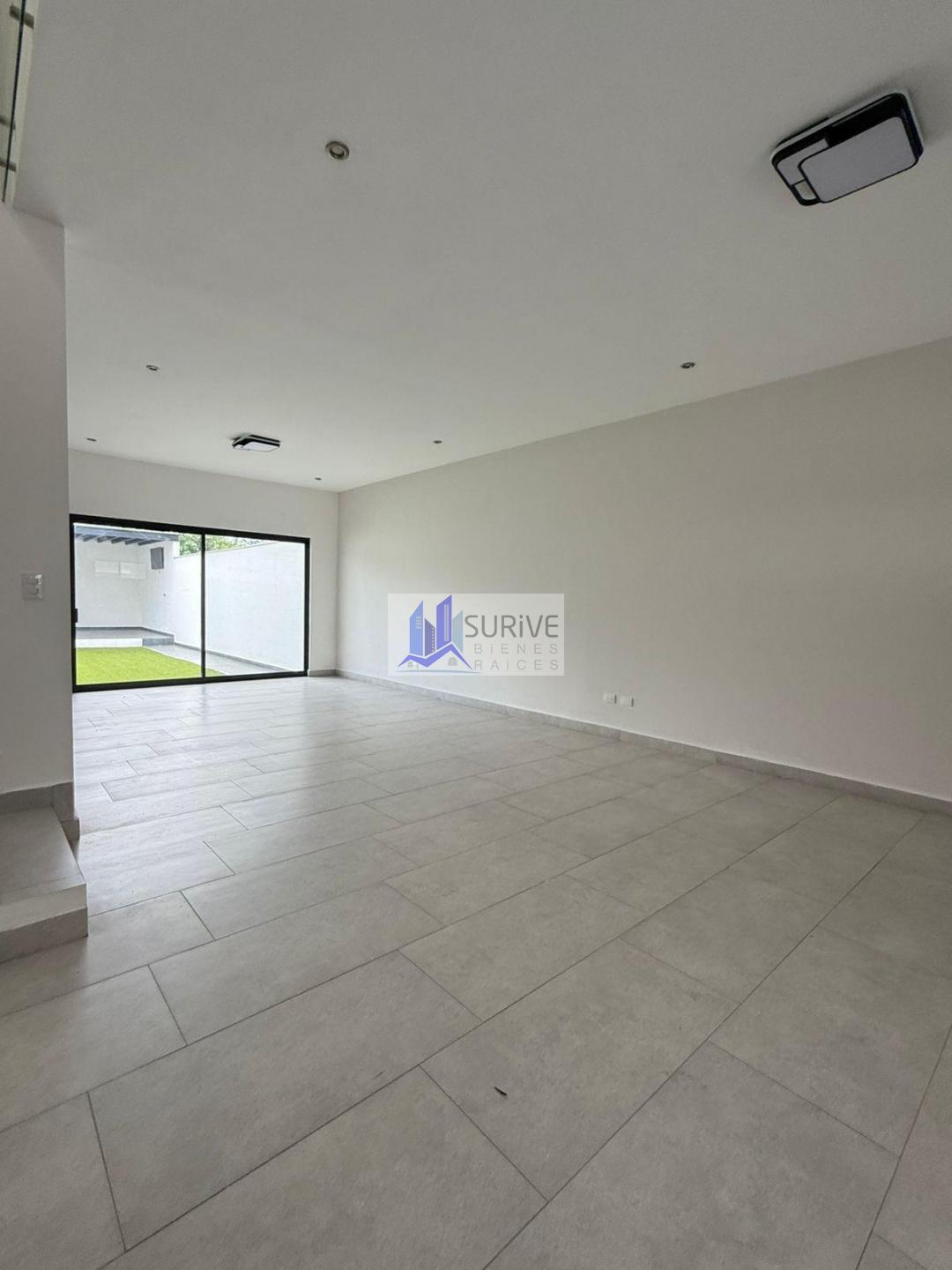 CASA EN VENTA EN ALTARES RESIDENCIAL, SANTIAGO N.L.