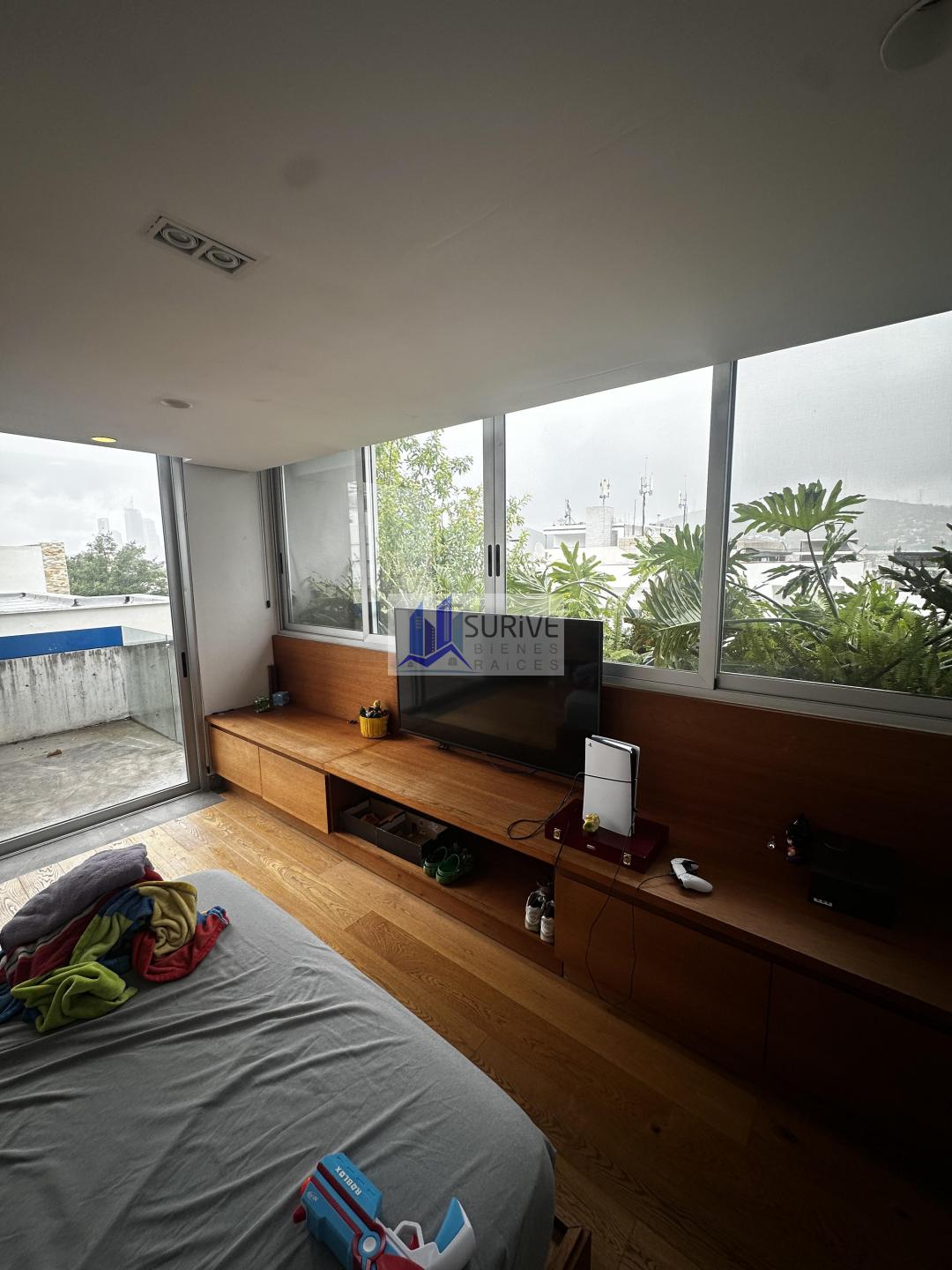 CASA PRIVANZAS, VALLE ORIENTE