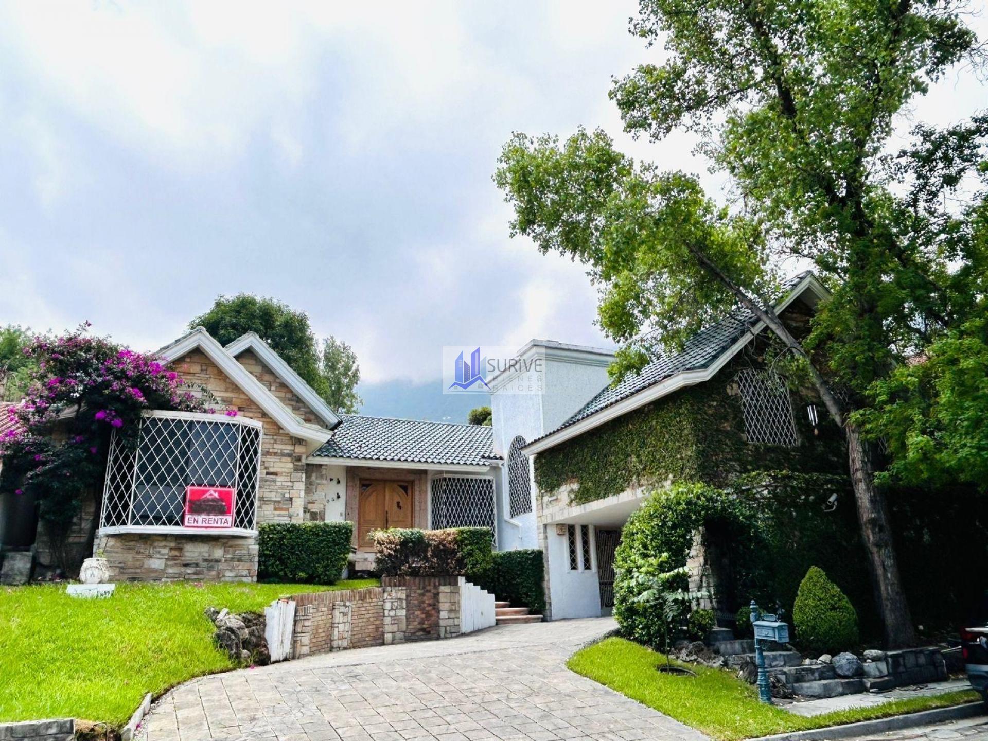 Residencia en Valle de San Ángel, sector Jardines