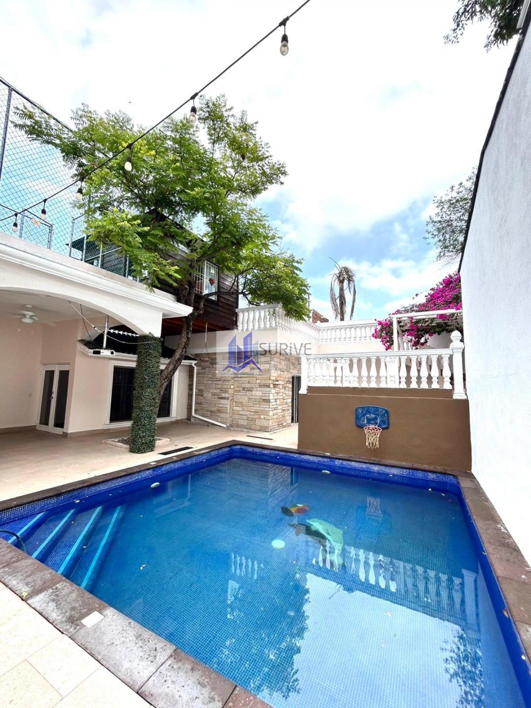 Residencia en Valle de San Ángel, sector Jardines
