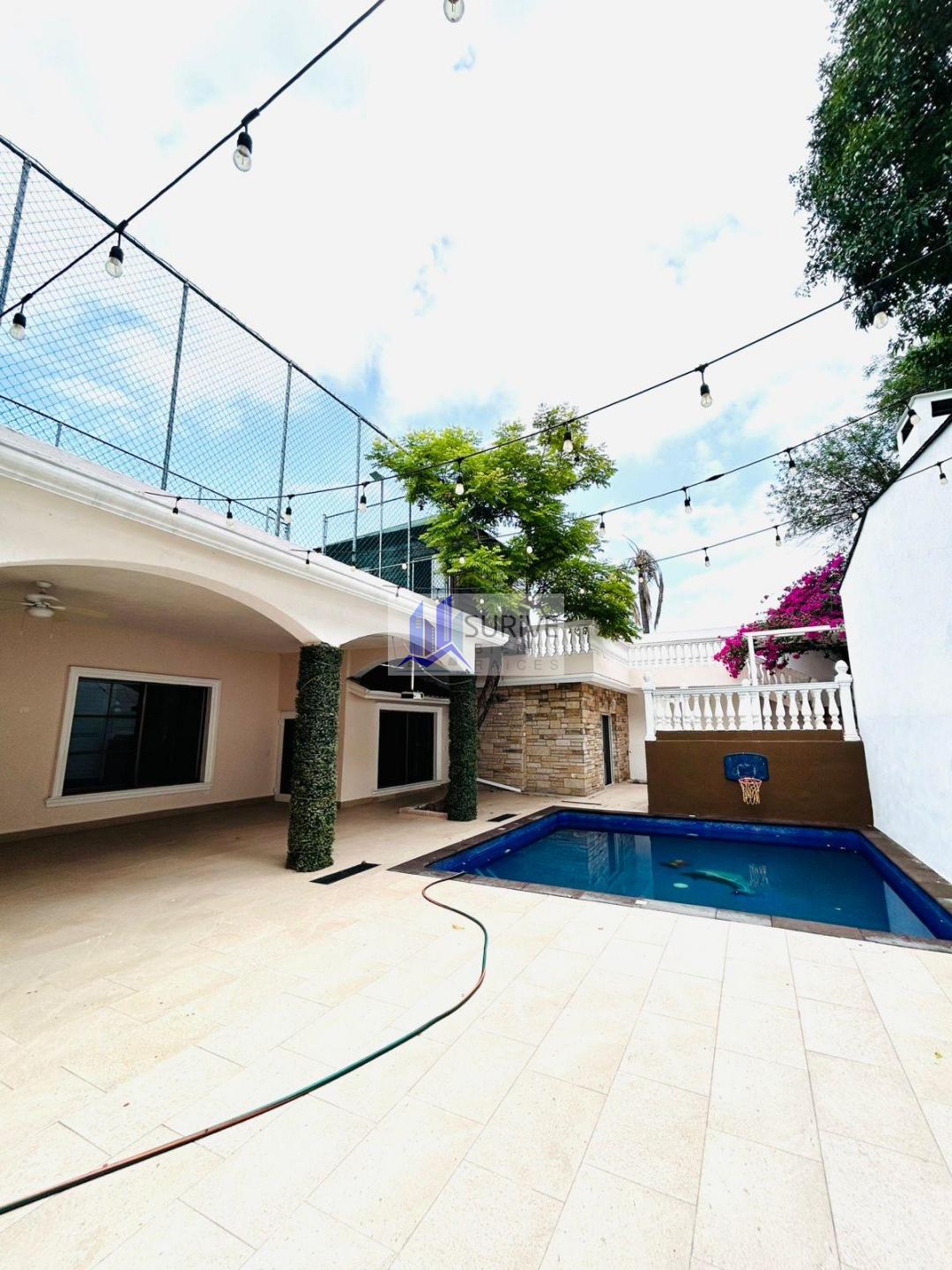 Residencia en Valle de San Ángel, sector Jardines
