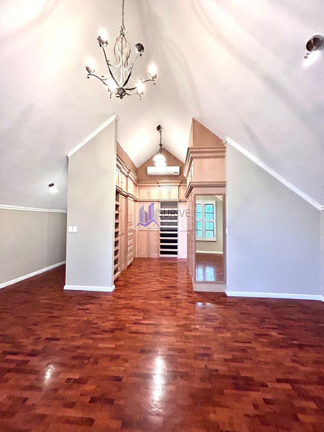 Residencia en Valle de San Ángel, sector Jardines