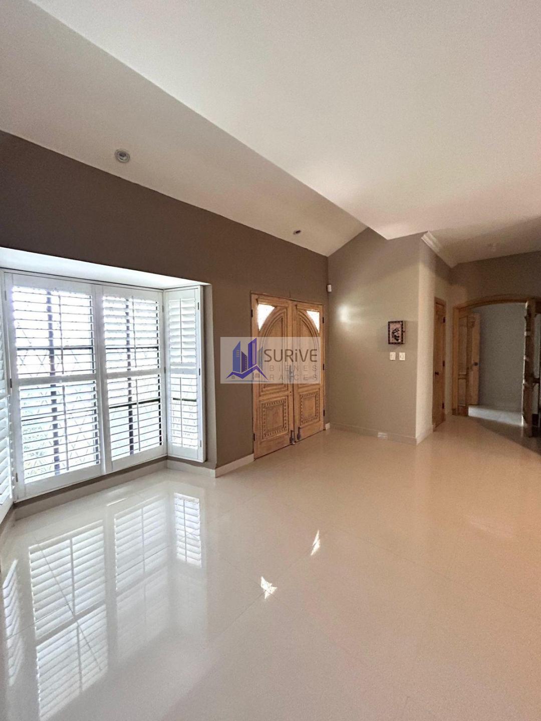 Residencia en Valle de San Ángel, sector Jardines