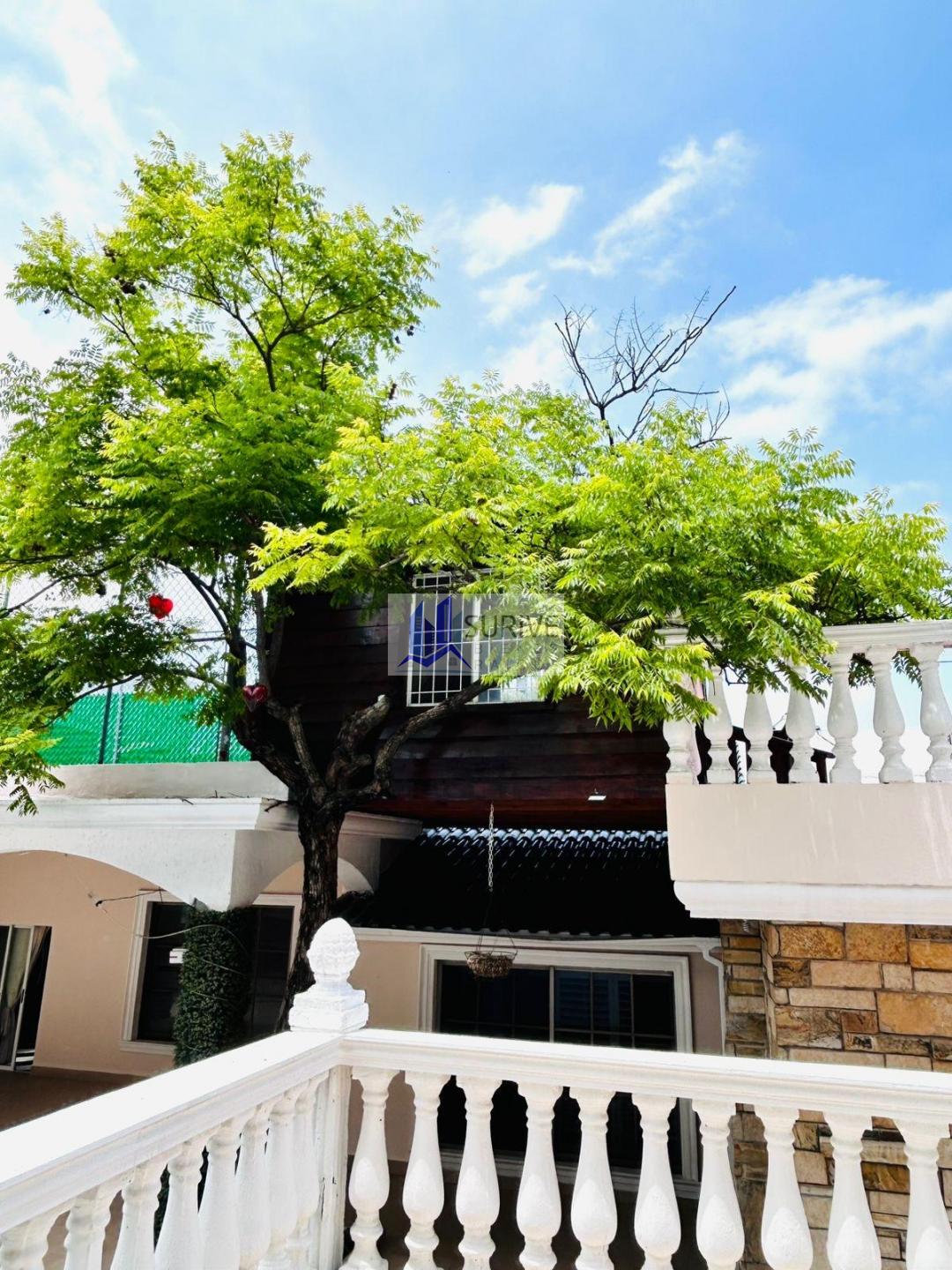 Residencia en Valle de San Ángel, sector Jardines