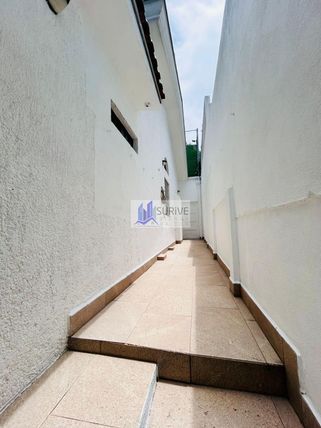 Residencia en Valle de San Ángel, sector Jardines