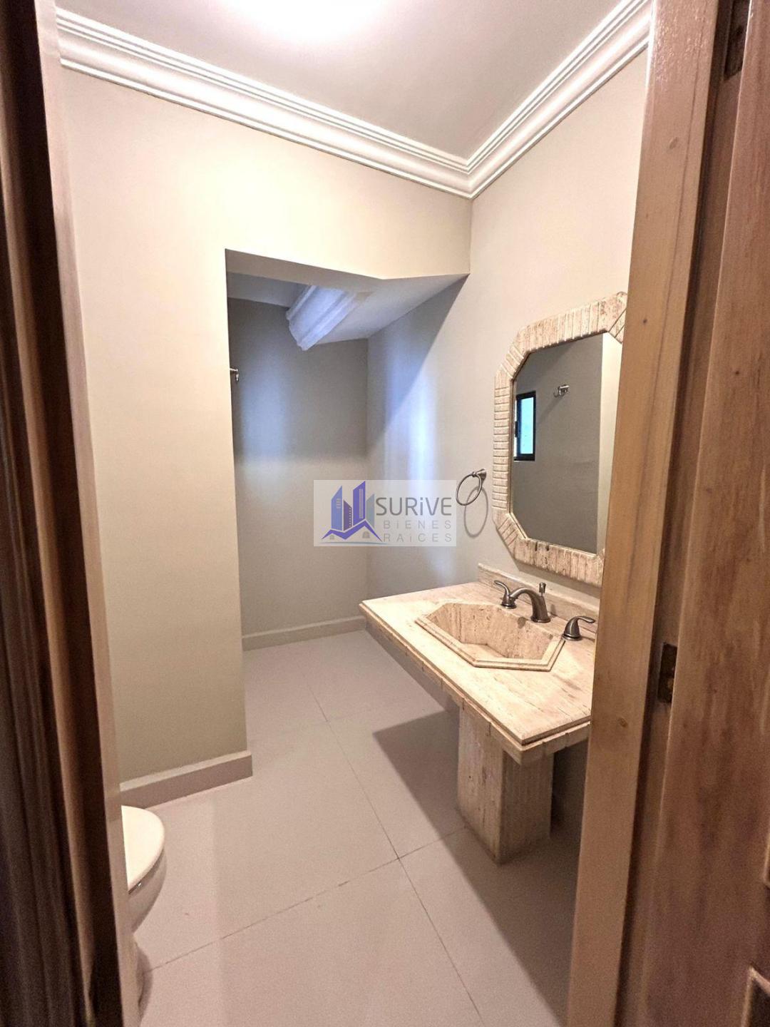 Residencia en Valle de San Ángel, sector Jardines