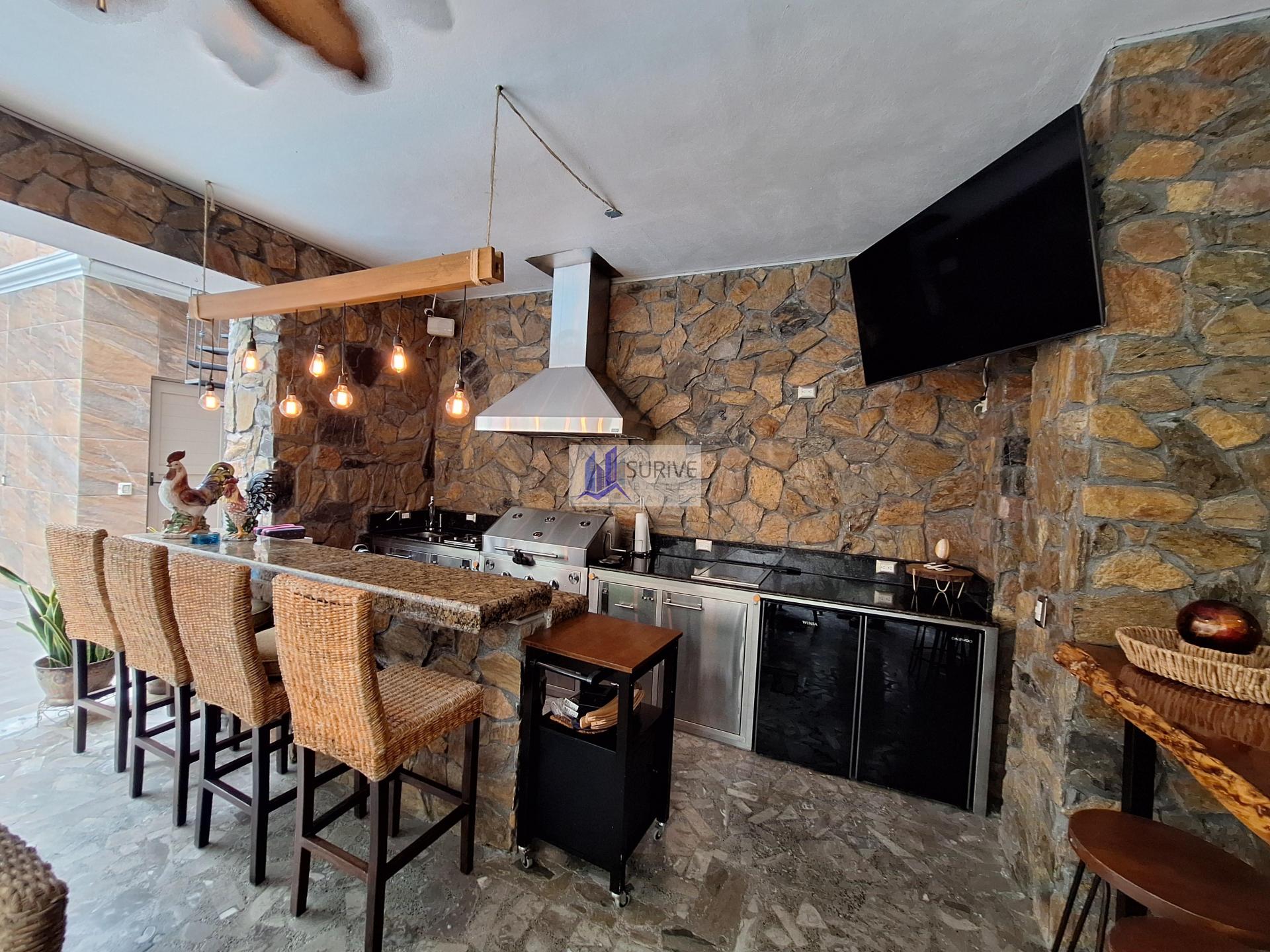 RENTA CASA AMUEBLADA