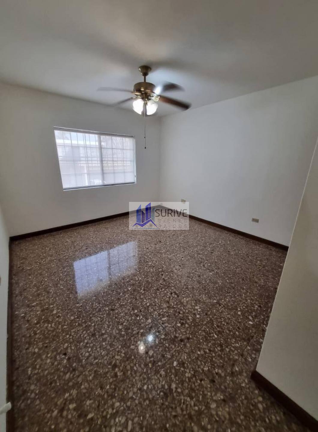 CASA EN VENTA ZONA SUR