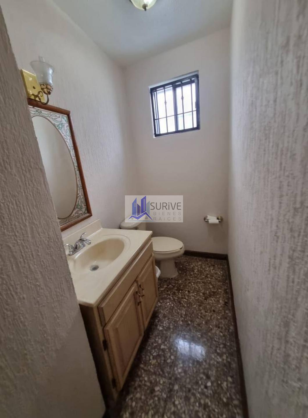 CASA EN VENTA ZONA SUR