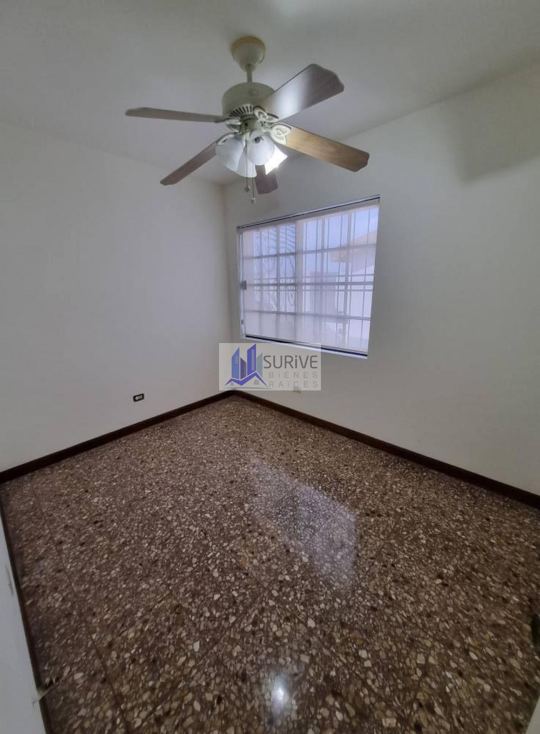 CASA EN VENTA ZONA SUR