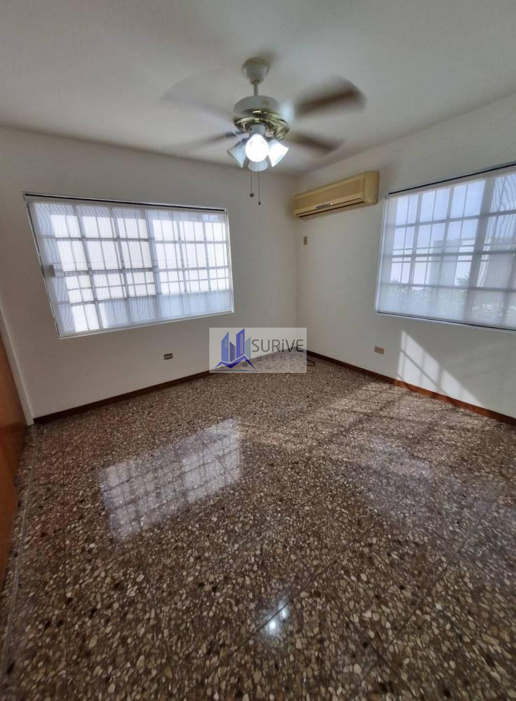 CASA EN VENTA ZONA SUR