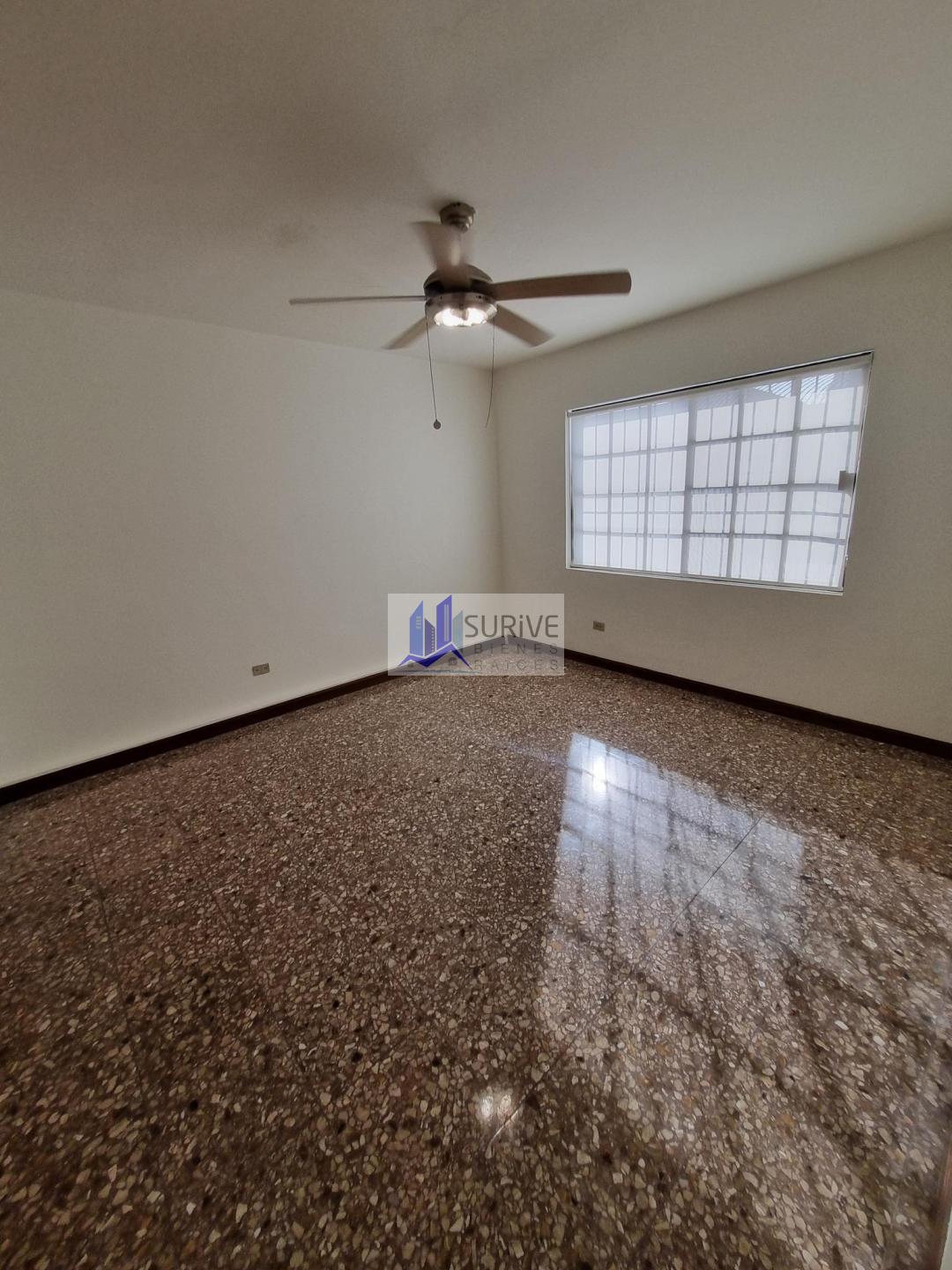 CASA EN VENTA ZONA SUR