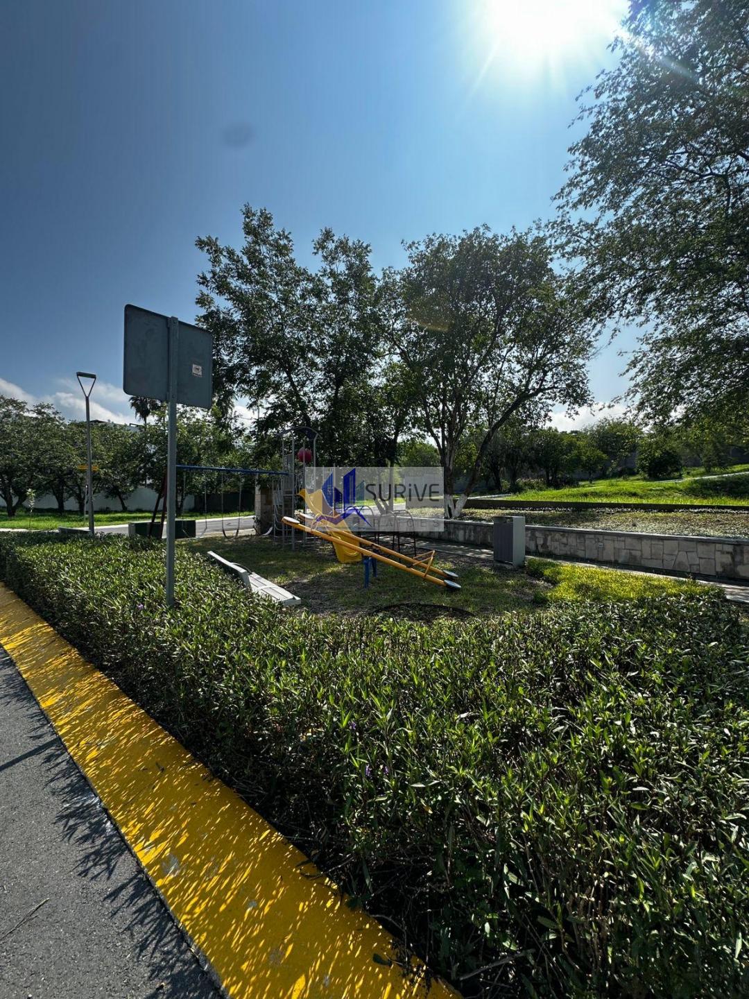 TERRENO COMPOSTELA