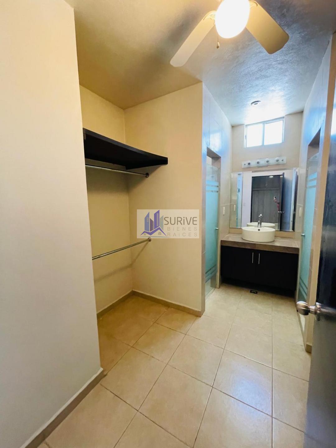 Casa en Renta Residencial La Esoañola