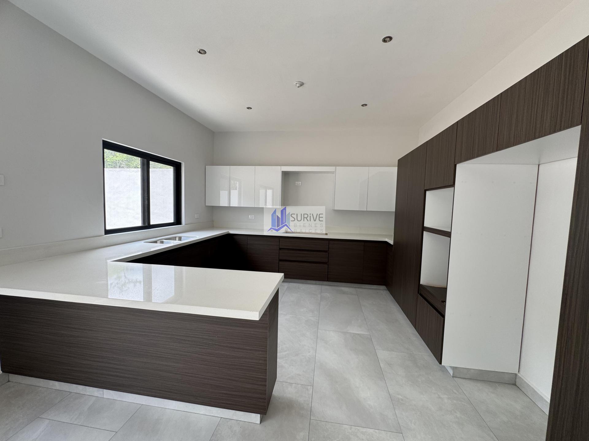 Casa en Venta Amani Terra zona Leona Santiago NL