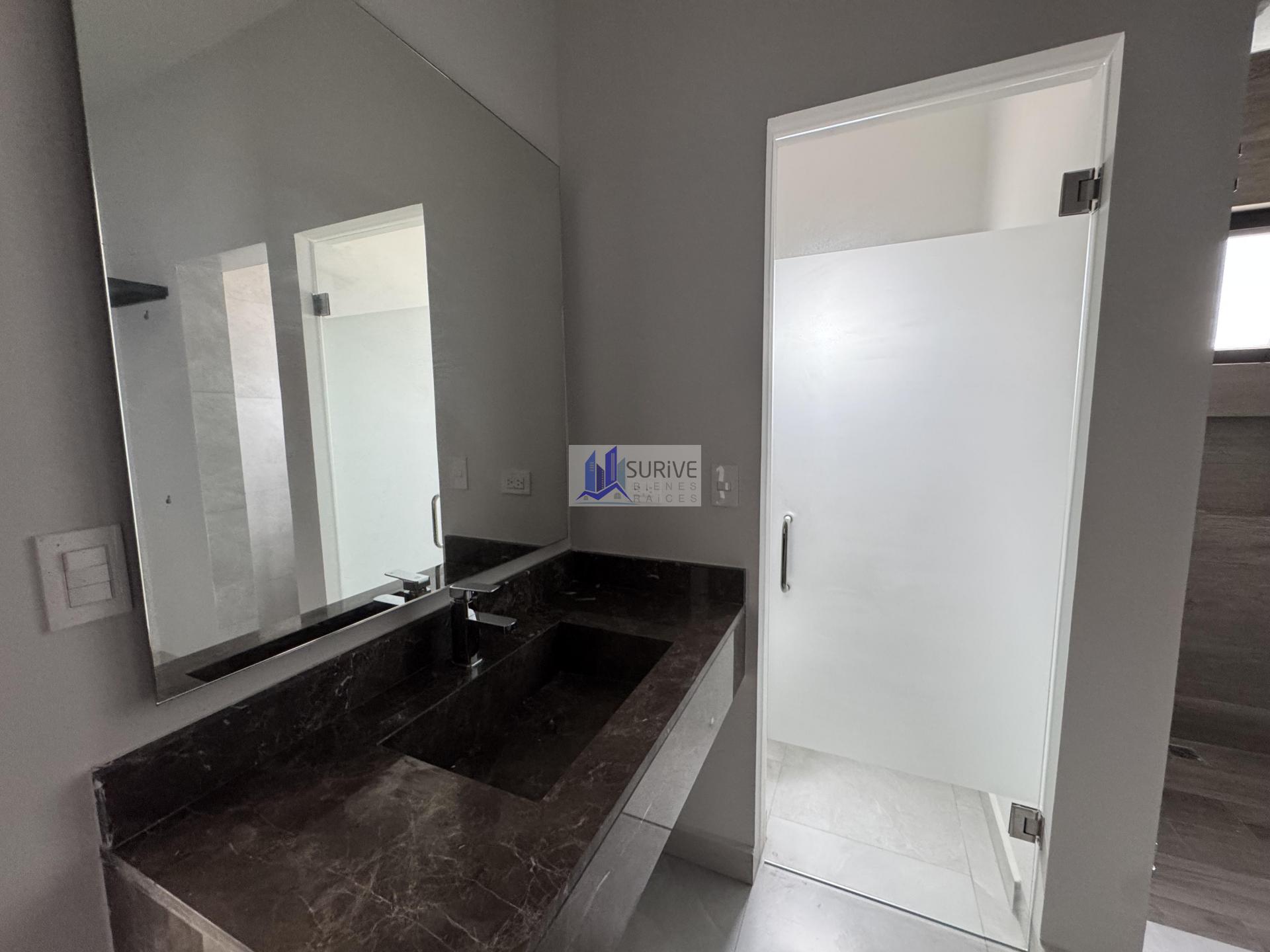 Casa en Venta Amani Terra zona Leona Santiago NL