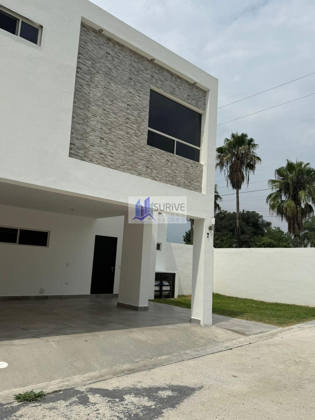 Casa renta zona sur, carretera Nacional. Los Rodríguez