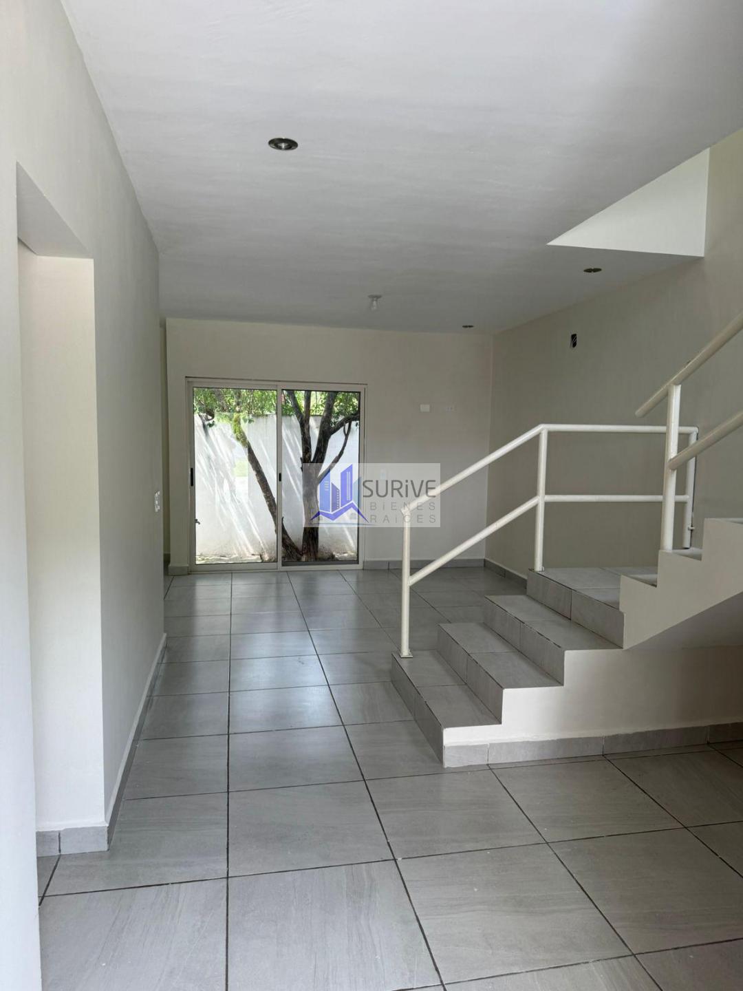 Casa renta zona sur, carretera Nacional. Los Rodríguez