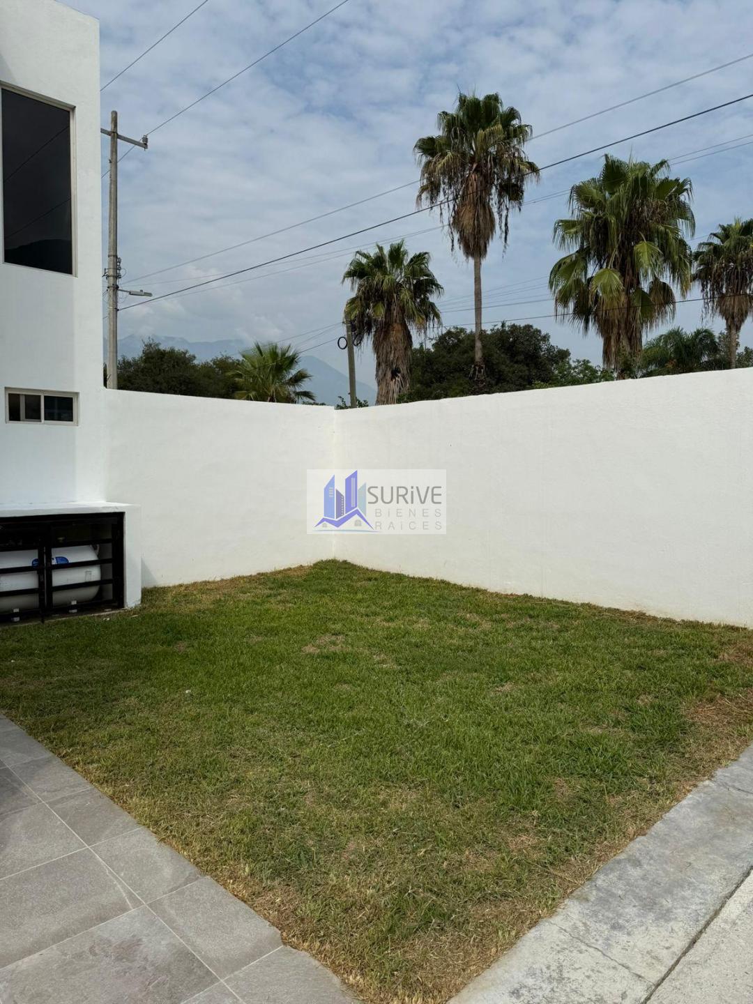 Casa renta zona sur, carretera Nacional. Los Rodríguez