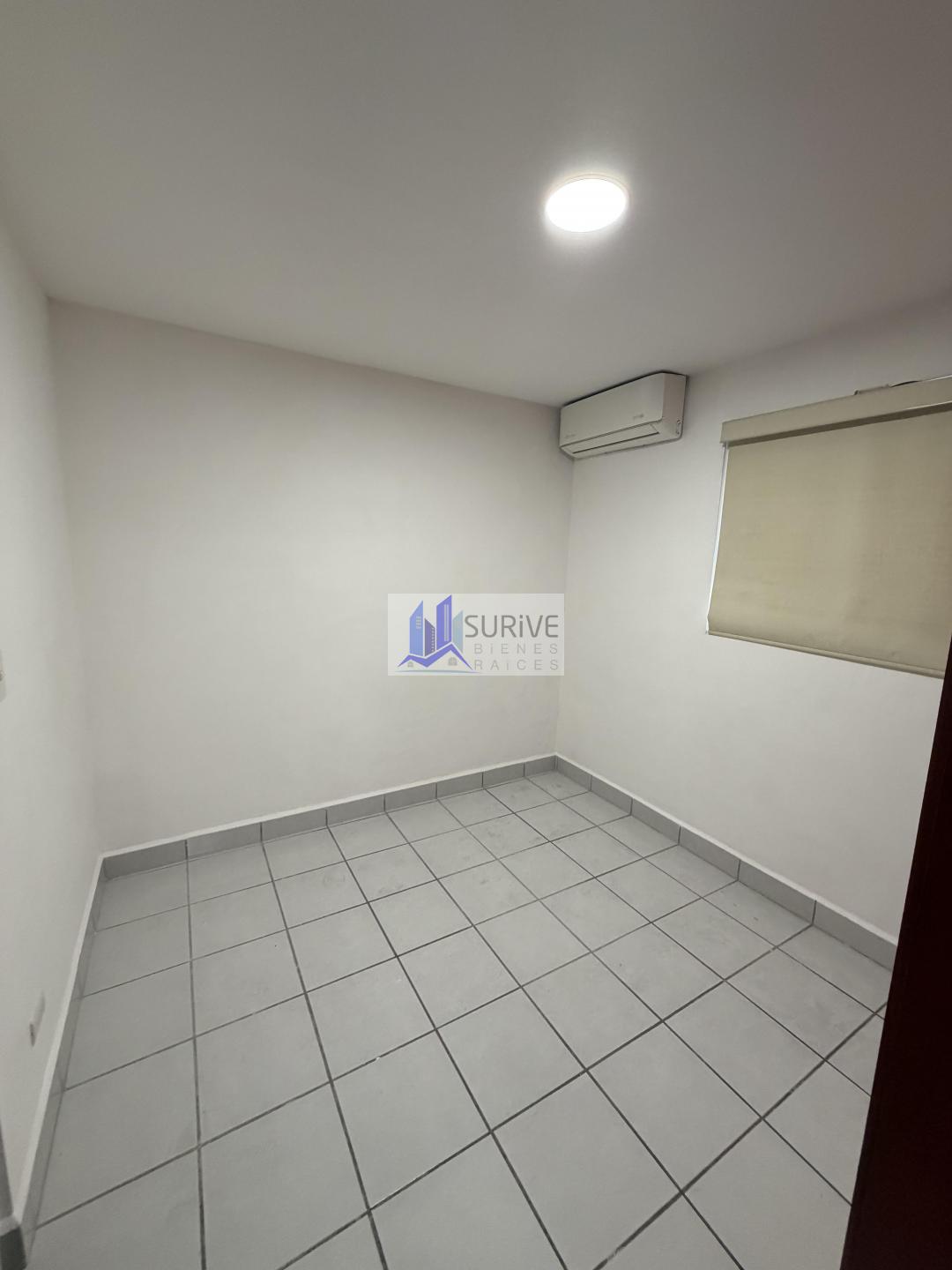 Renta de Departamento en Torre Titán