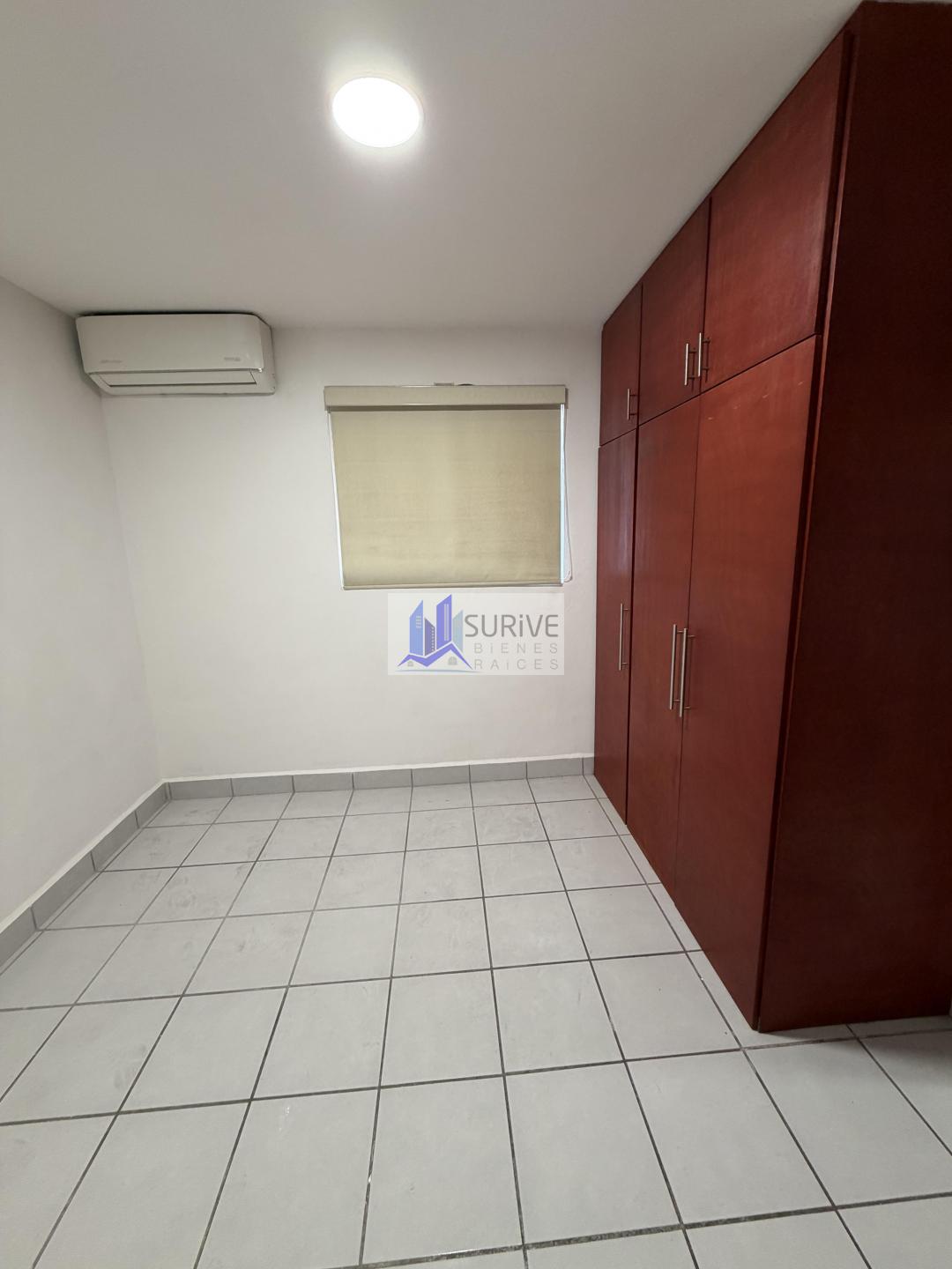 Renta de Departamento en Torre Titán