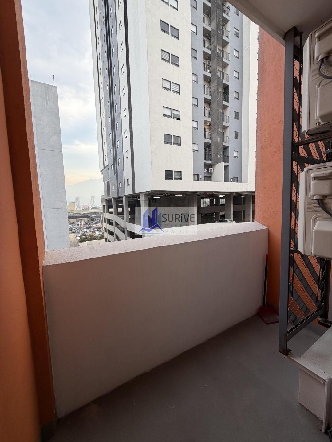 Renta de Departamento en Torre Titán