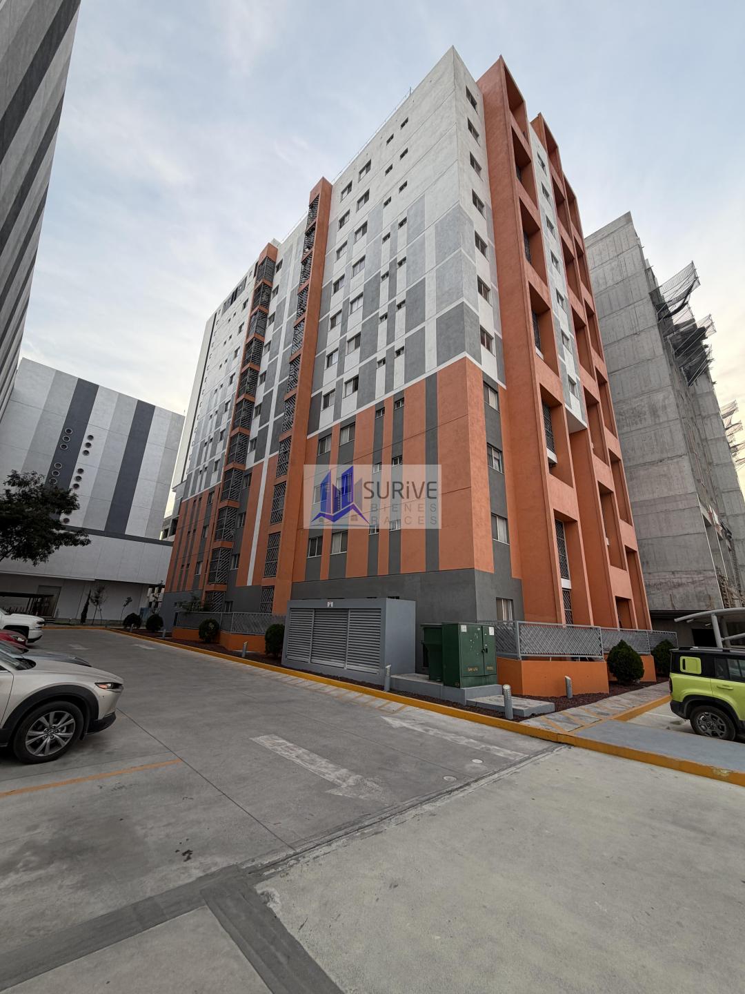 Renta de Departamento en Torre Titán