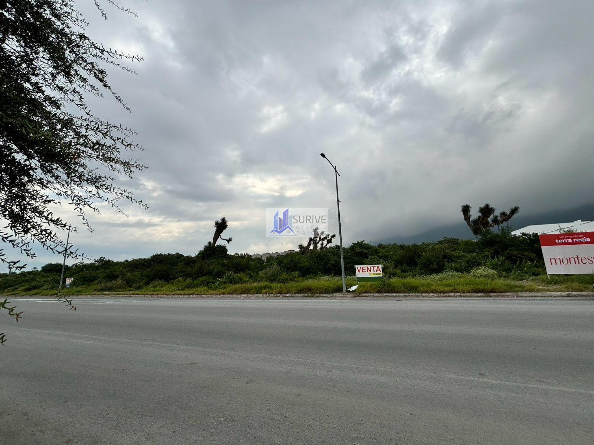 Terreno comercial en venta Dominio Cumbres