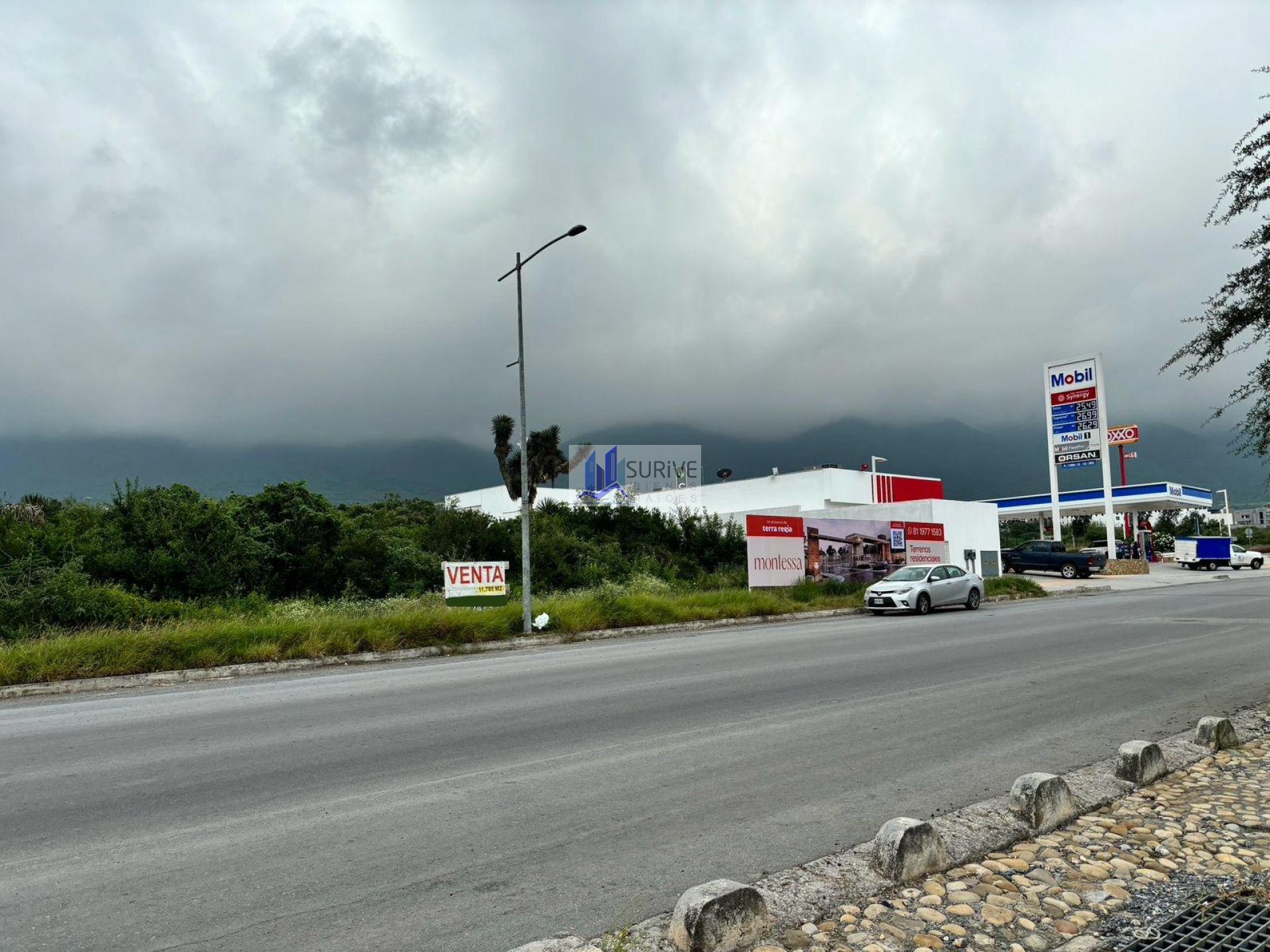 Terreno comercial en venta Dominio Cumbres