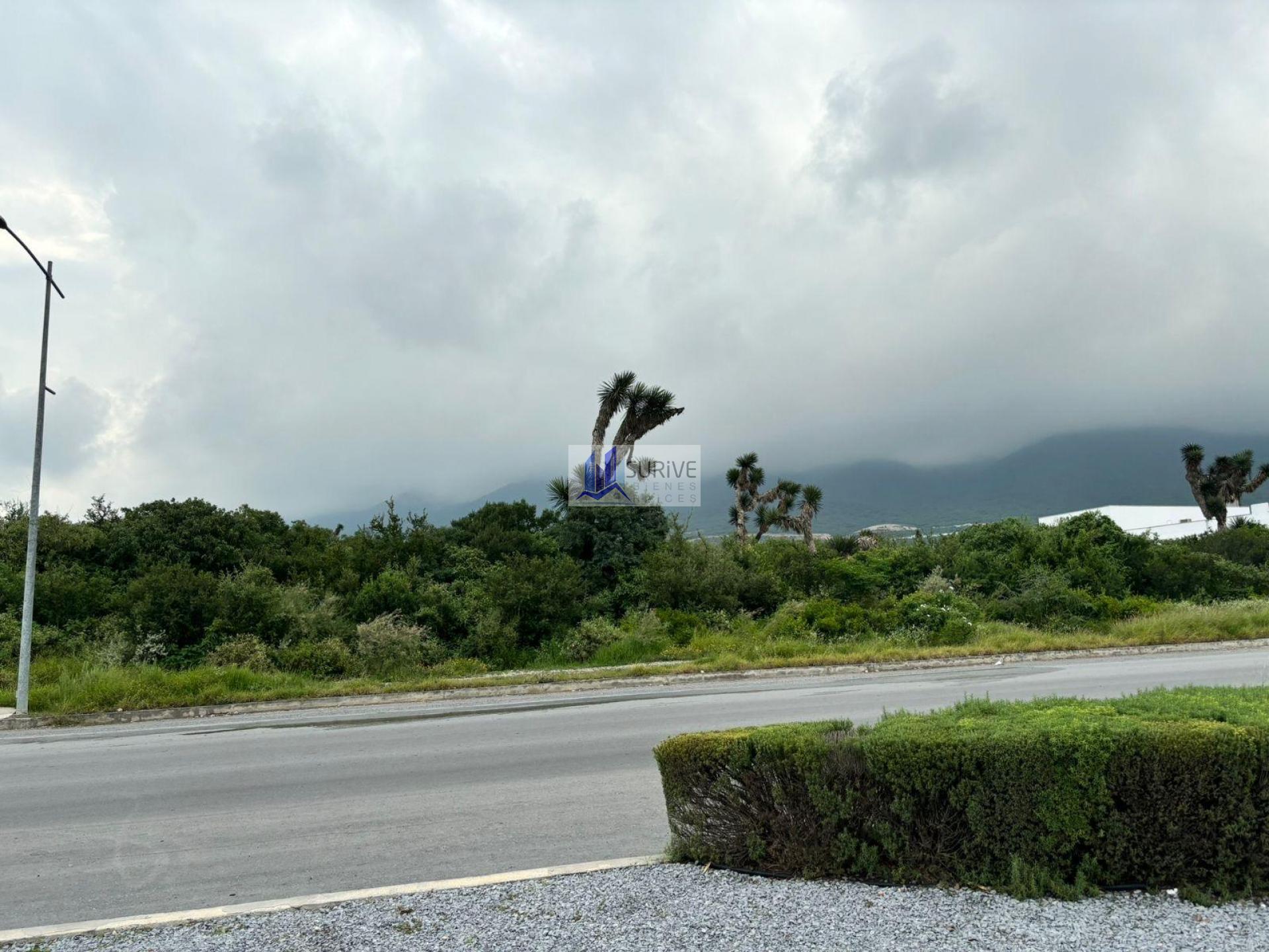 Terreno comercial en venta Dominio Cumbres