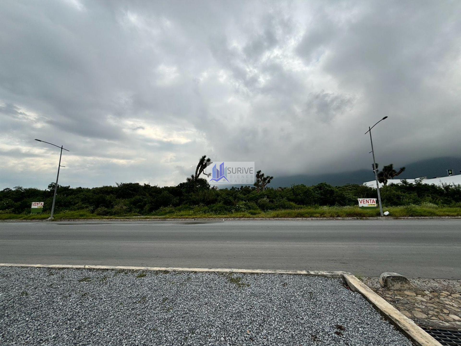 Terreno comercial en venta Dominio Cumbres