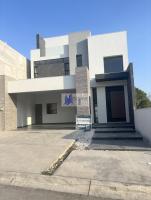 Venta de casa nueva en Valle de Cristal