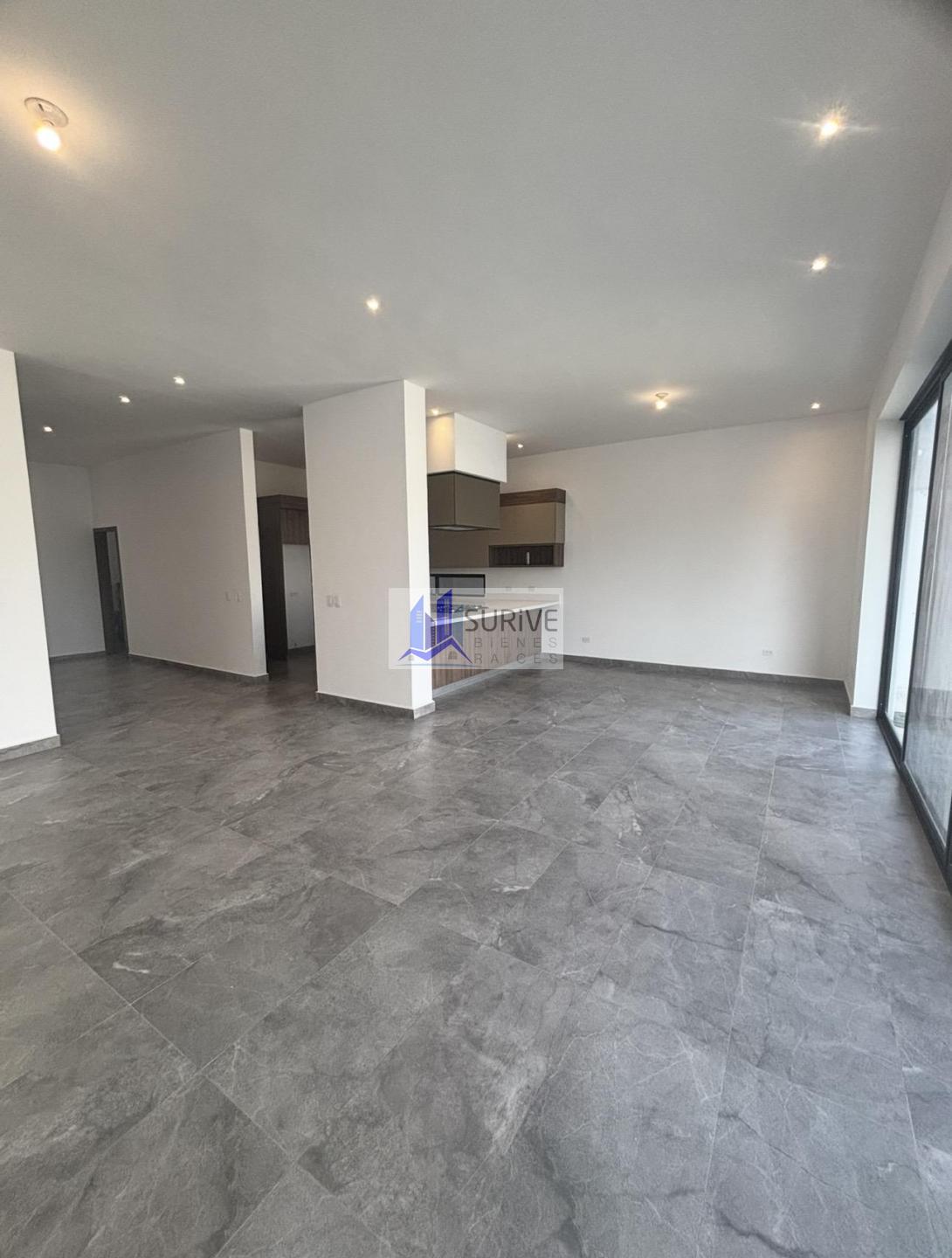 Venta de casa nueva en Valle de Cristal