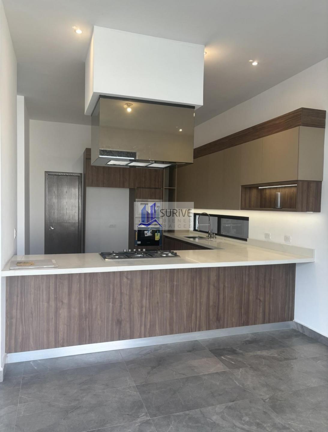 Venta de casa nueva en Valle de Cristal
