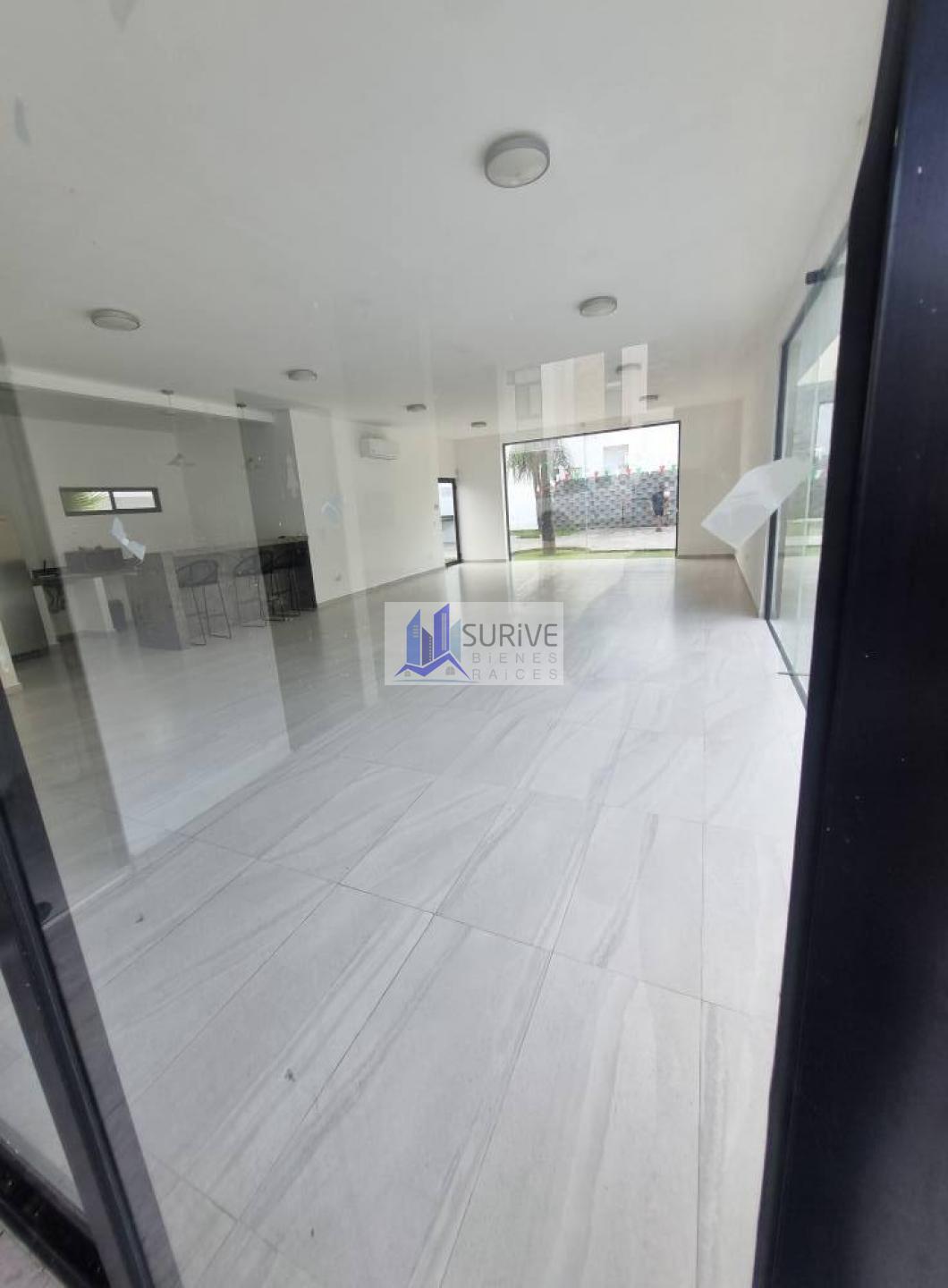 CASA EN VENTA ZONA SUR