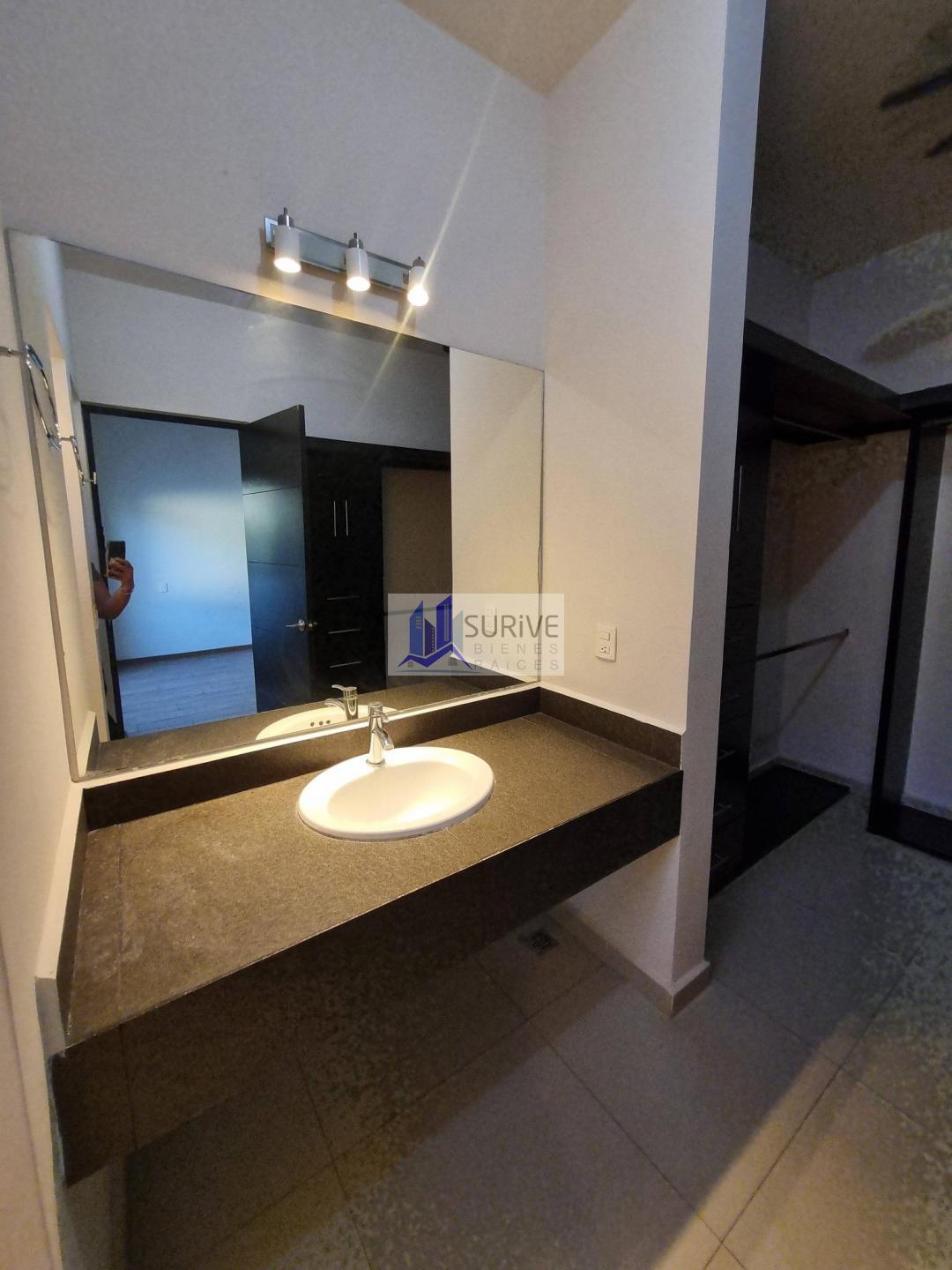 CASA EN VENTA EN PASEO DEL VERGEL