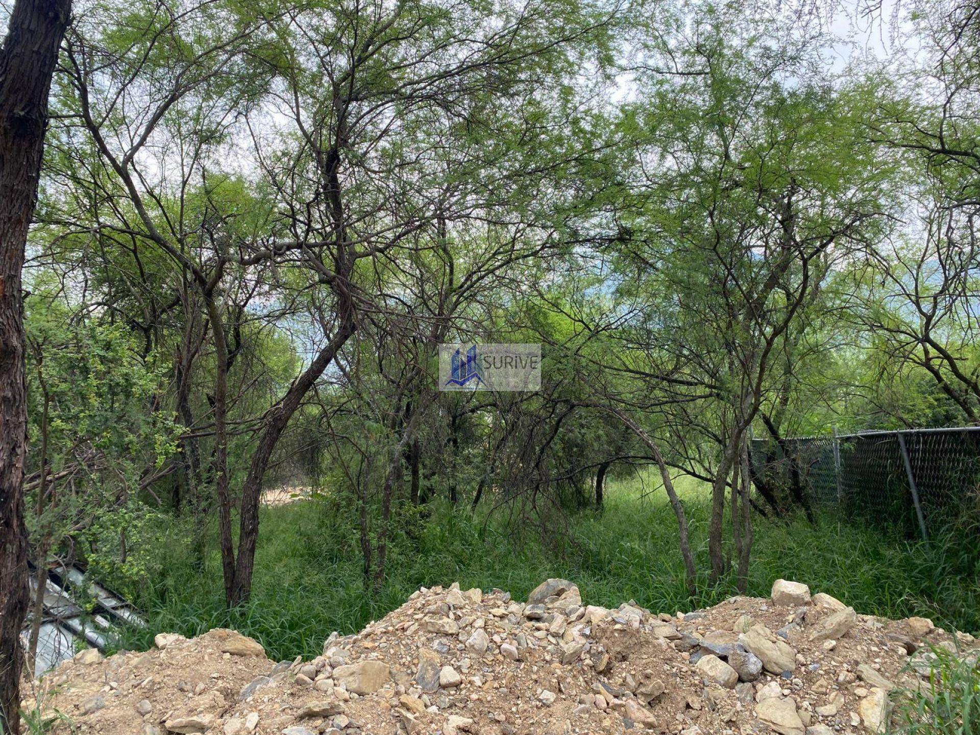 TERRENO COMERCIAL ZONA SUR CARRETERA NACIONAL MONTERREY