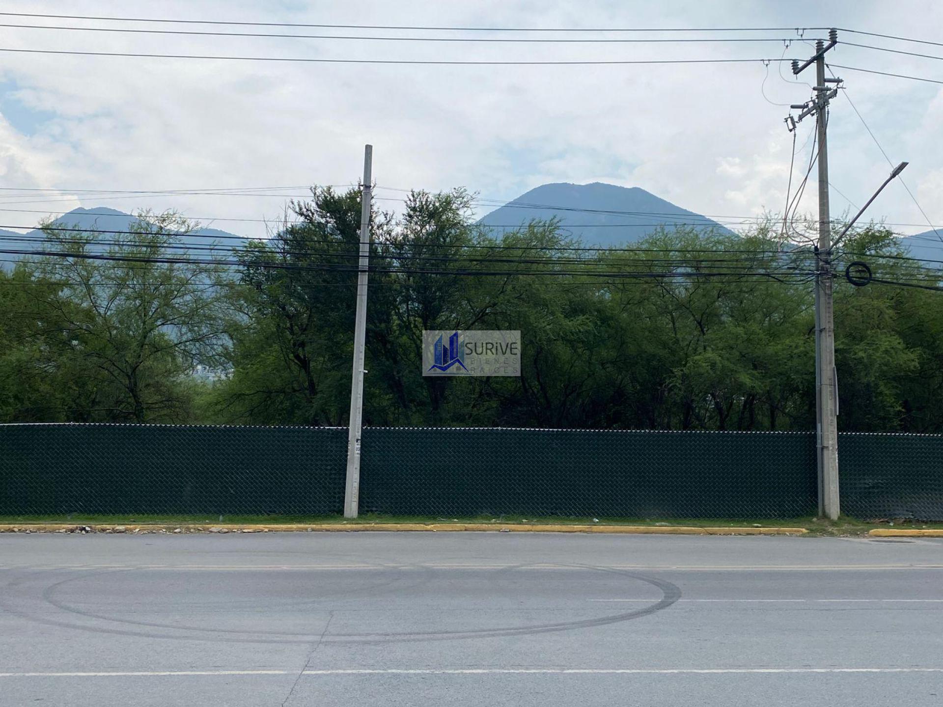 TERRENO COMERCIAL ZONA SUR CARRETERA NACIONAL MONTERREY