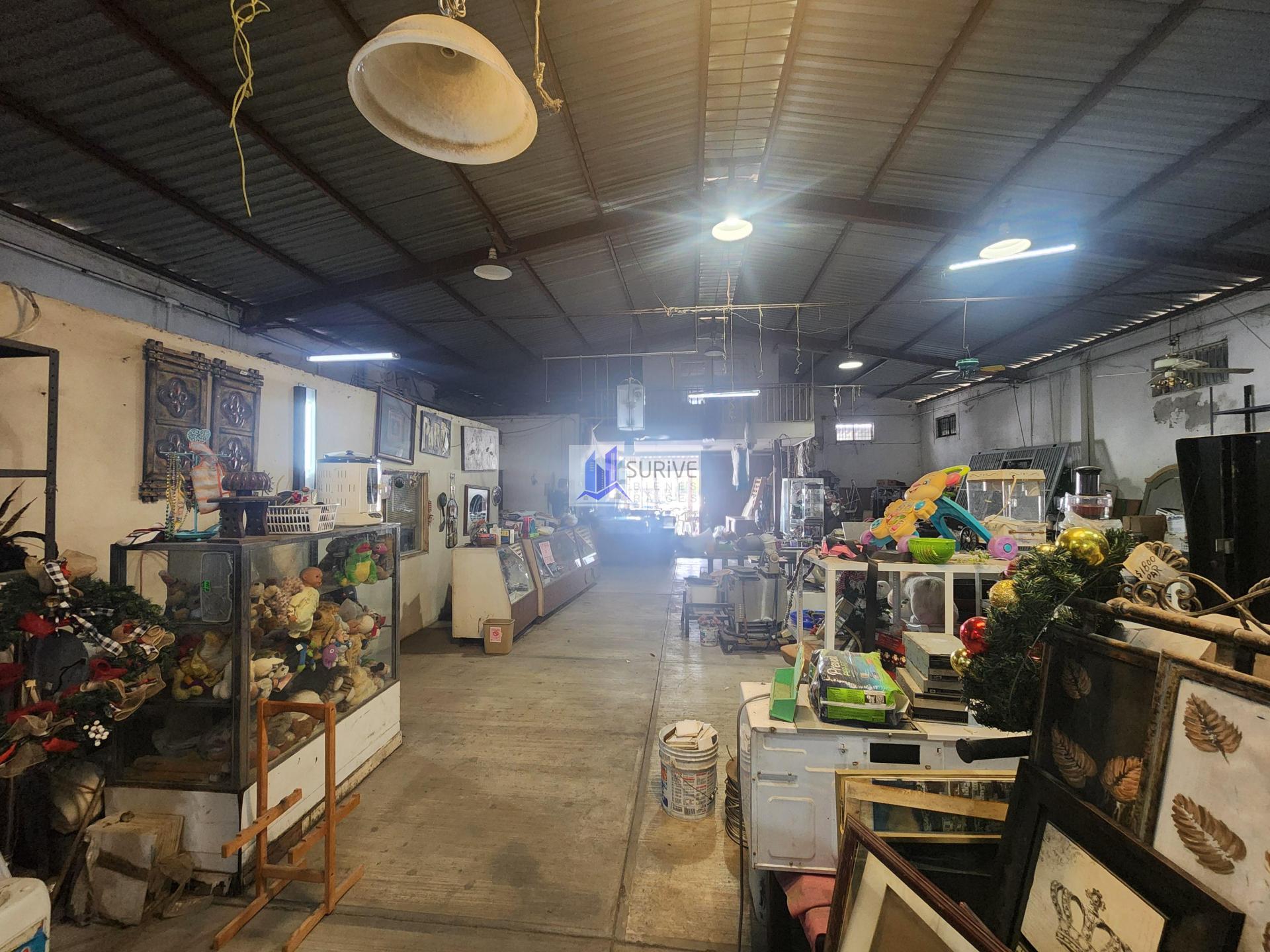 LOCAL COMERCIAL EN RENTA – AV. LINCOLN, MONTERREY